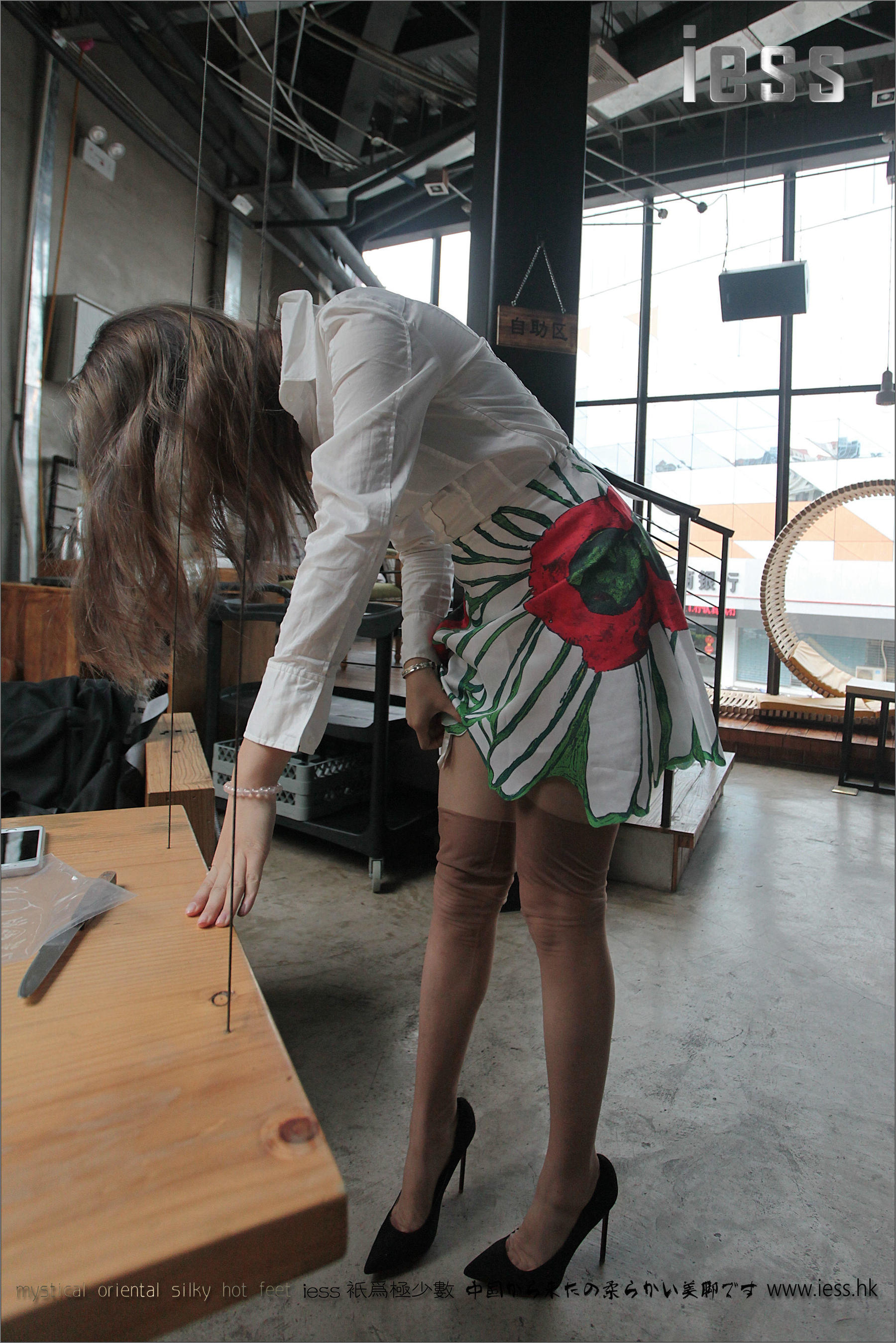 丝足便当049  羽羽 《羽2-花絮》[IESS异思趣向]