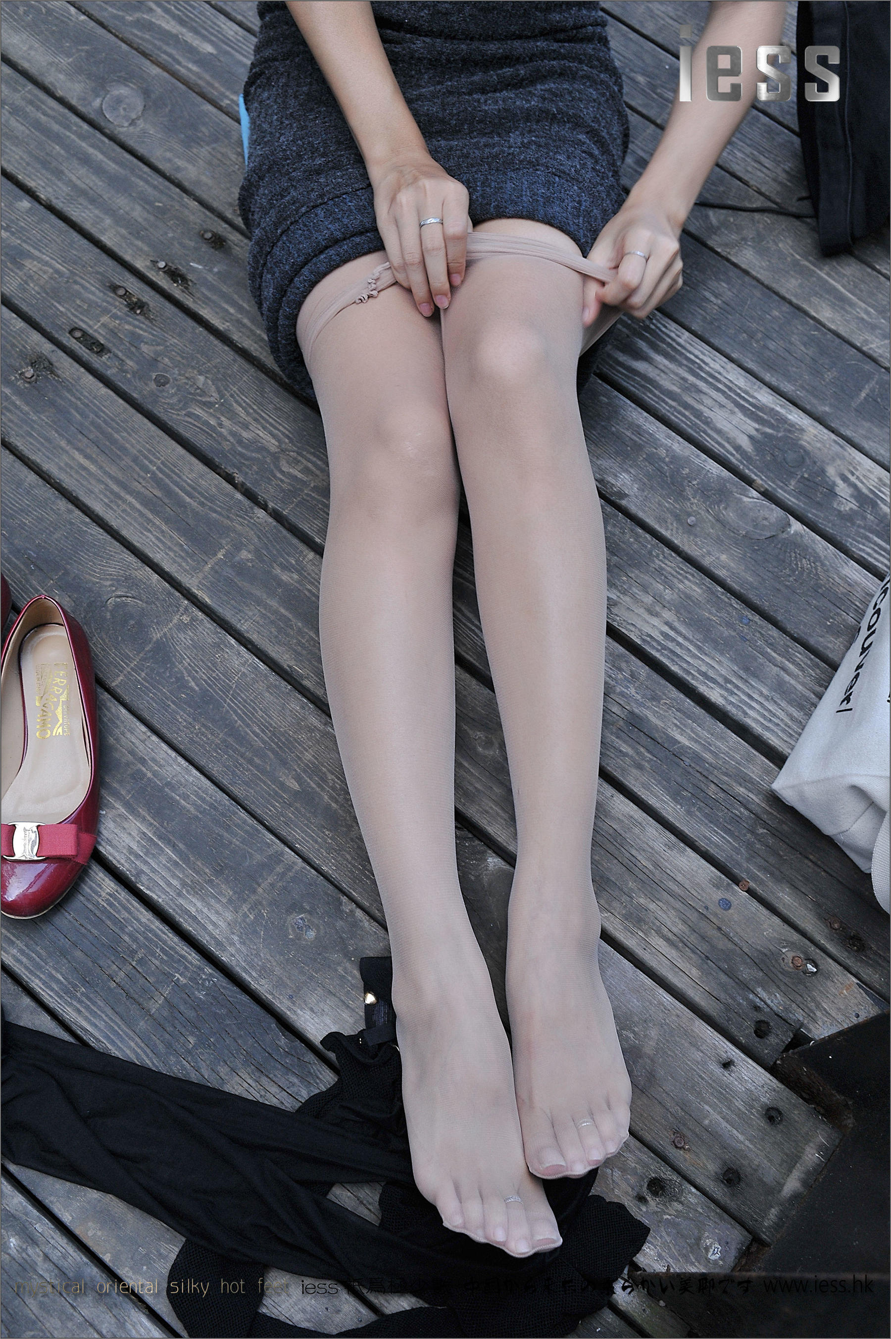 丝足便当050 SASA《平底鞋?控！》[IESS异思趣向]