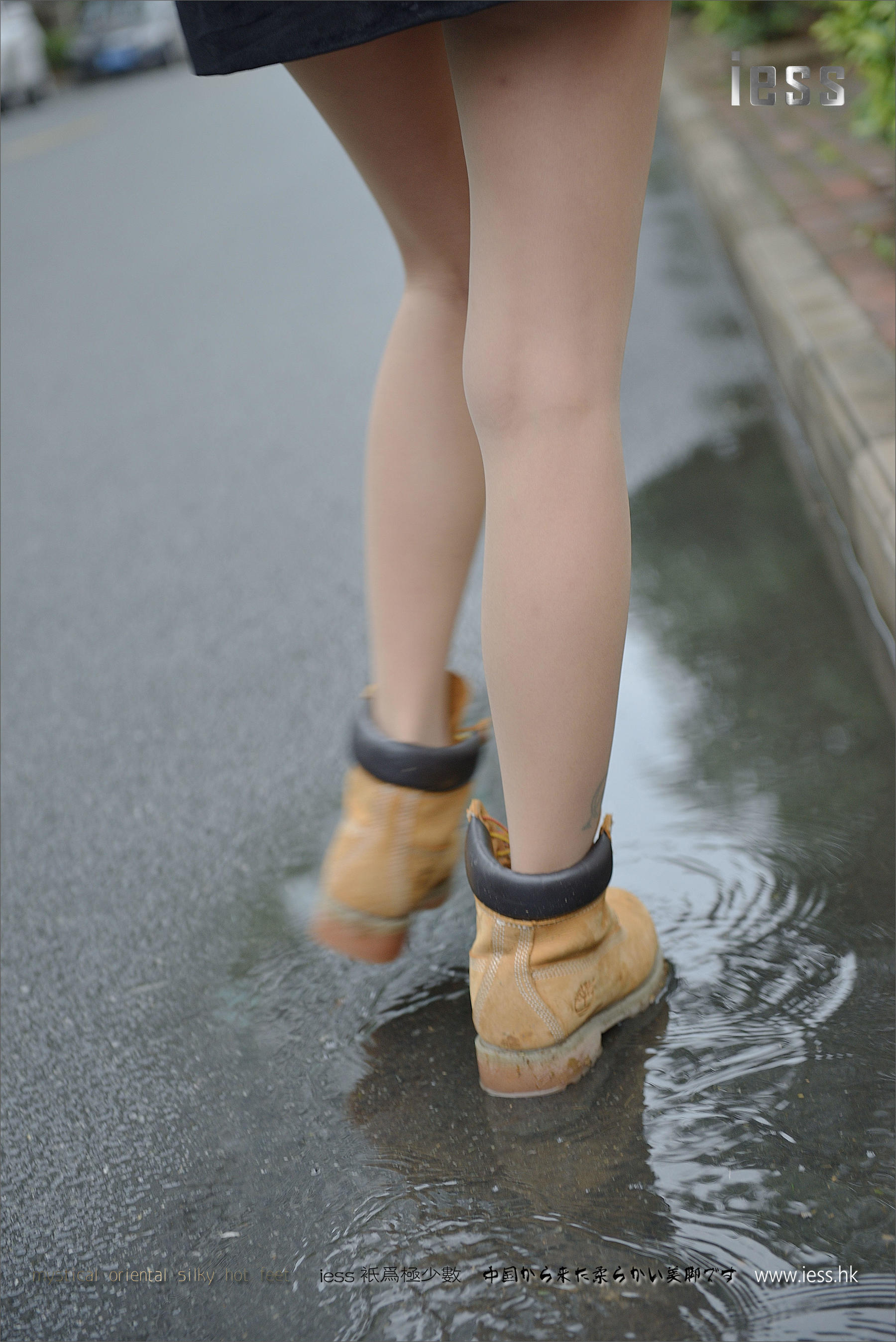 丝足便当059 潇潇 《短靴、肉丝与单车》[IESS异思趣向]