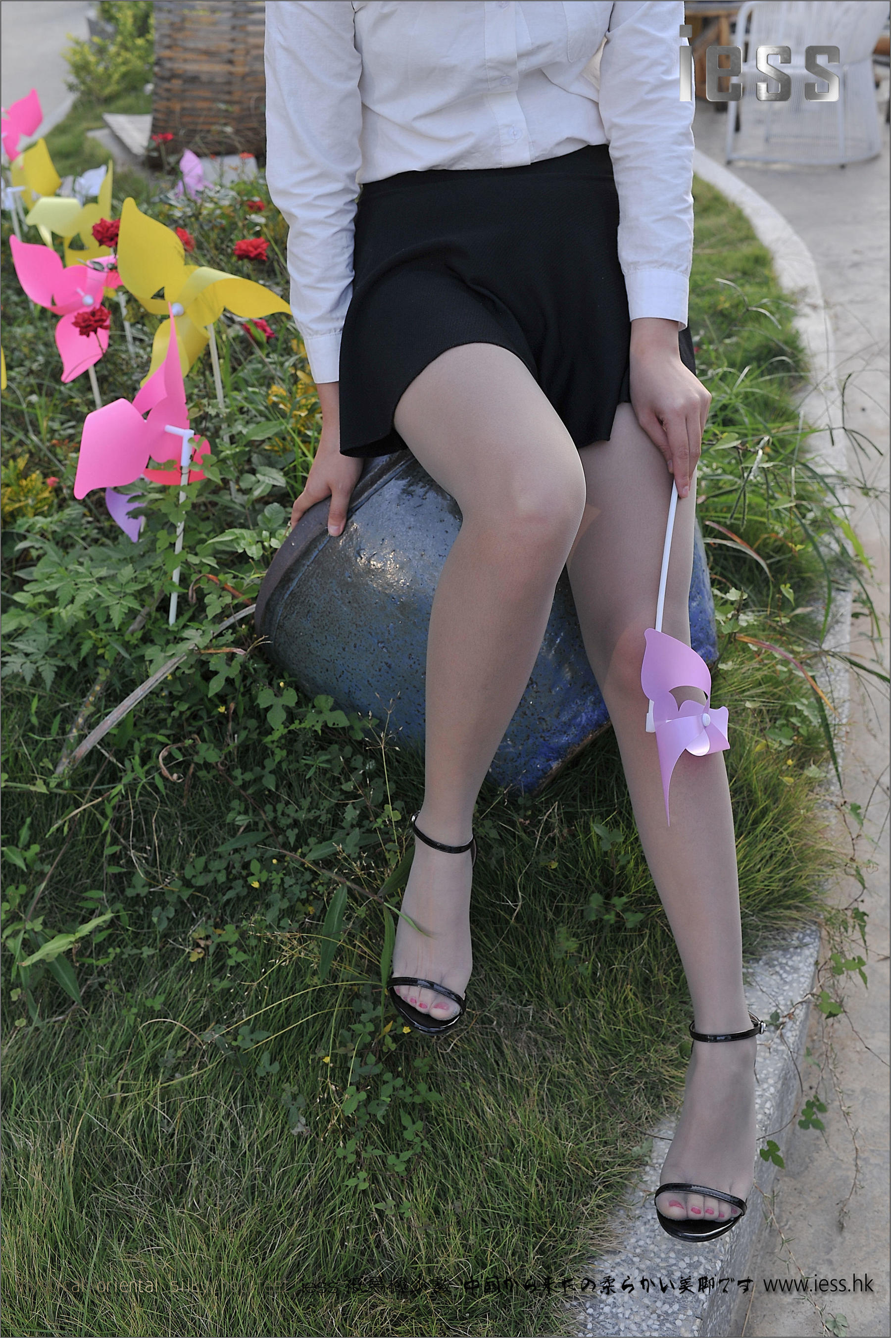 丝足便当067 羊羊 《户外灰丝》[IESS异思趣向]