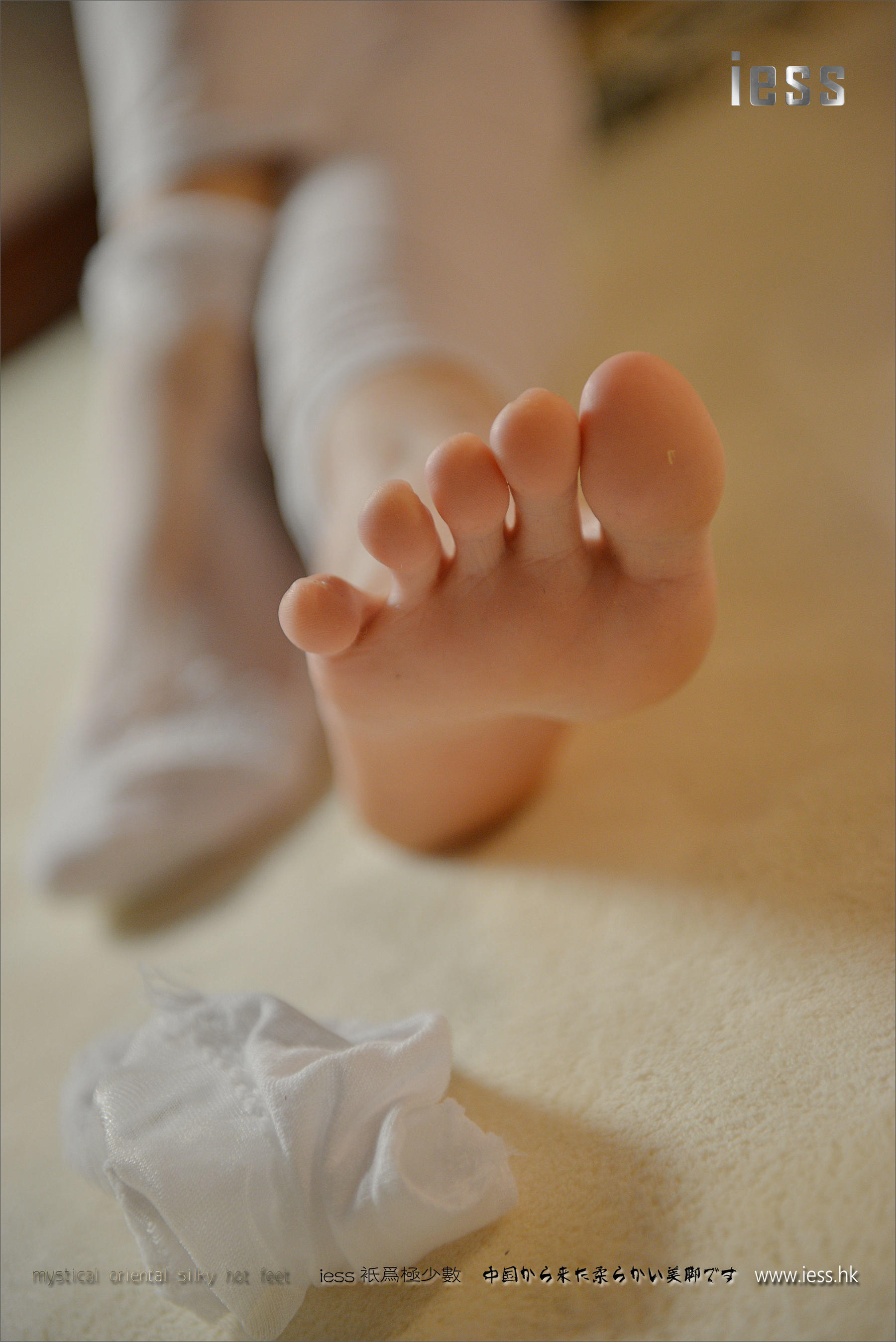 丝足便当071 小夕 《公主蕾丝时装袜展示》[IESS异思趣向]