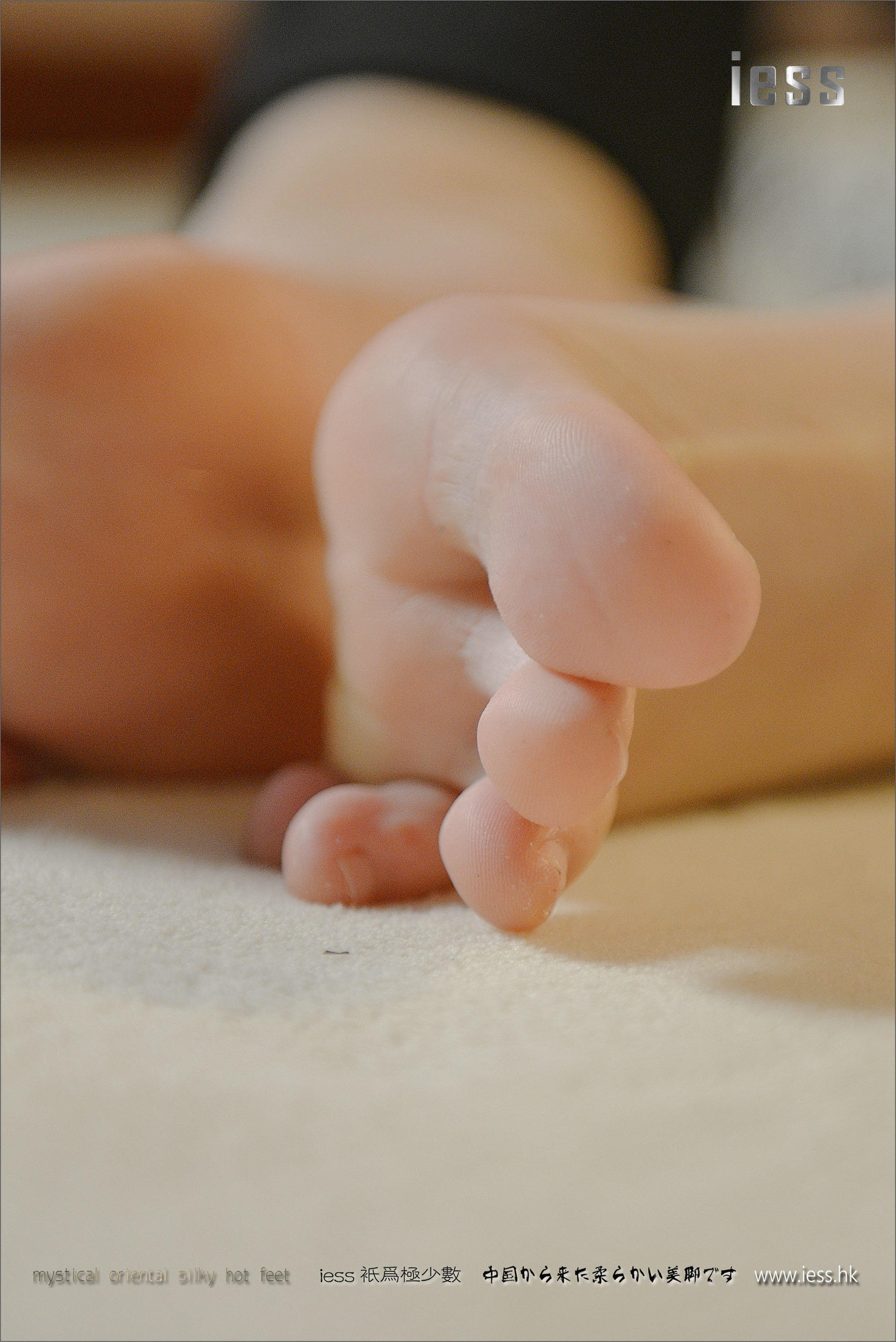 丝足便当077 小夕 《少女的足和上帝的船袜》[IESS异思趣向]