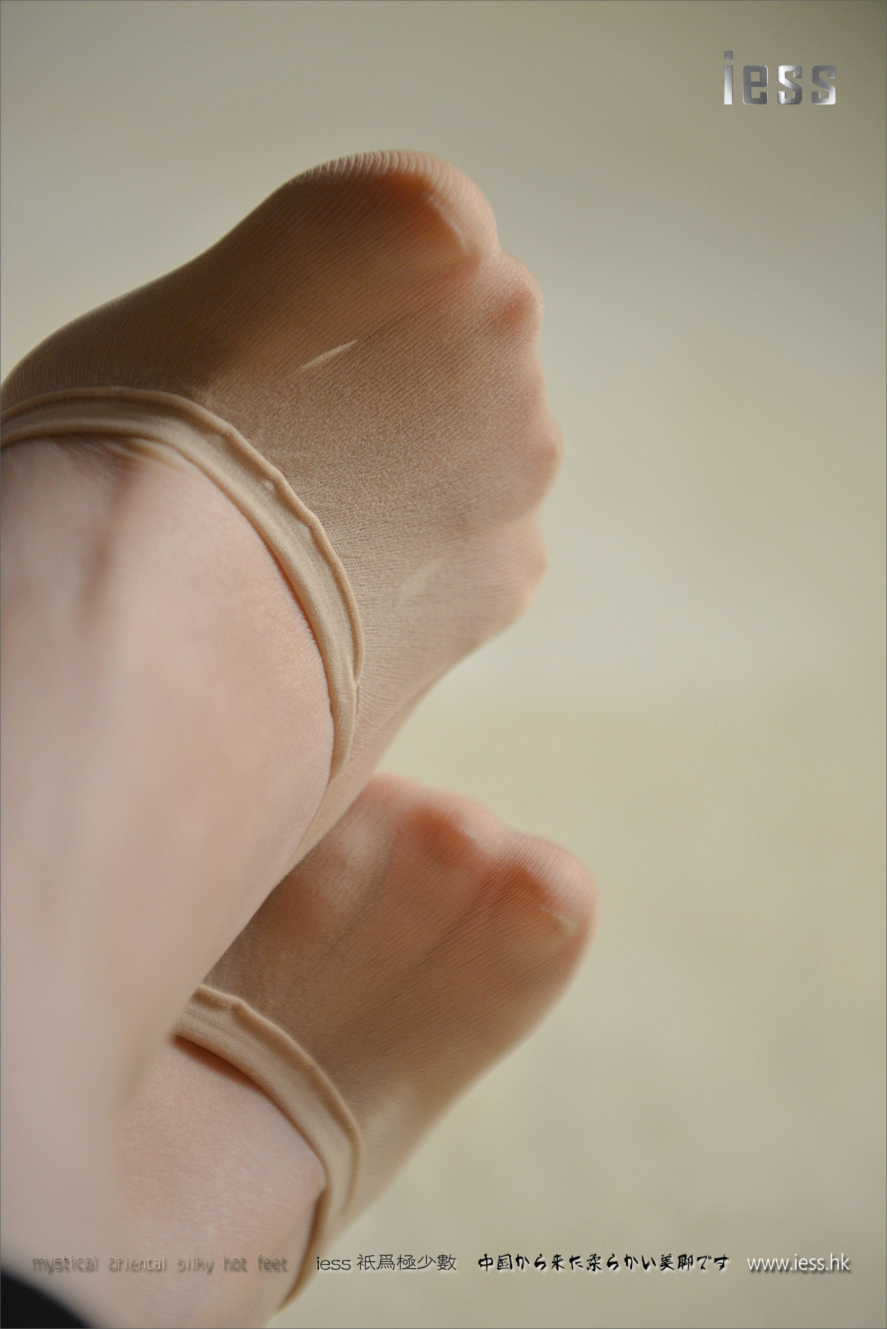 丝足便当077 小夕 《少女的足和上帝的船袜》[IESS异思趣向]