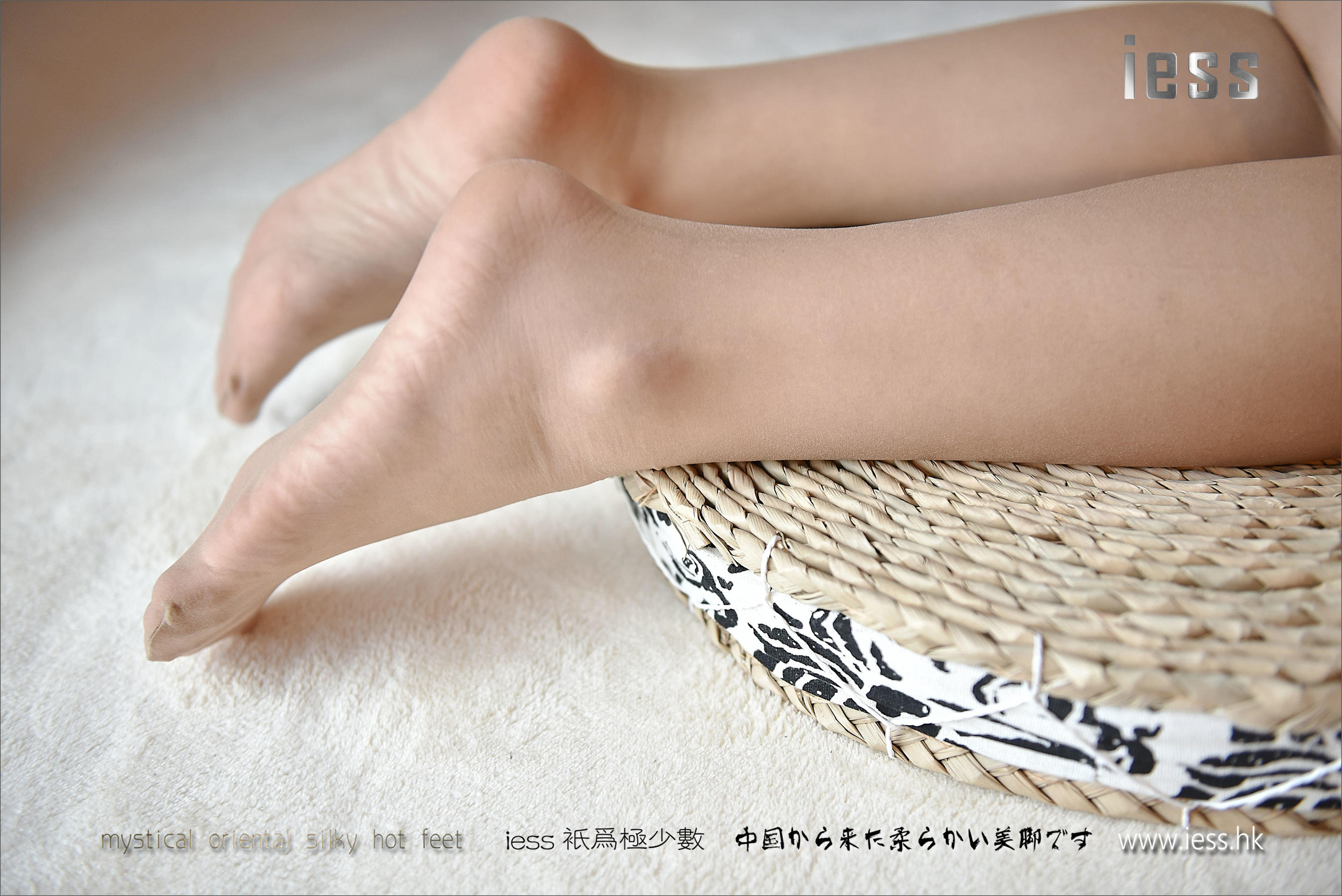 丝足便当082 琪琪 《制服系列之JK第2部-1》[IESS异思趣向]