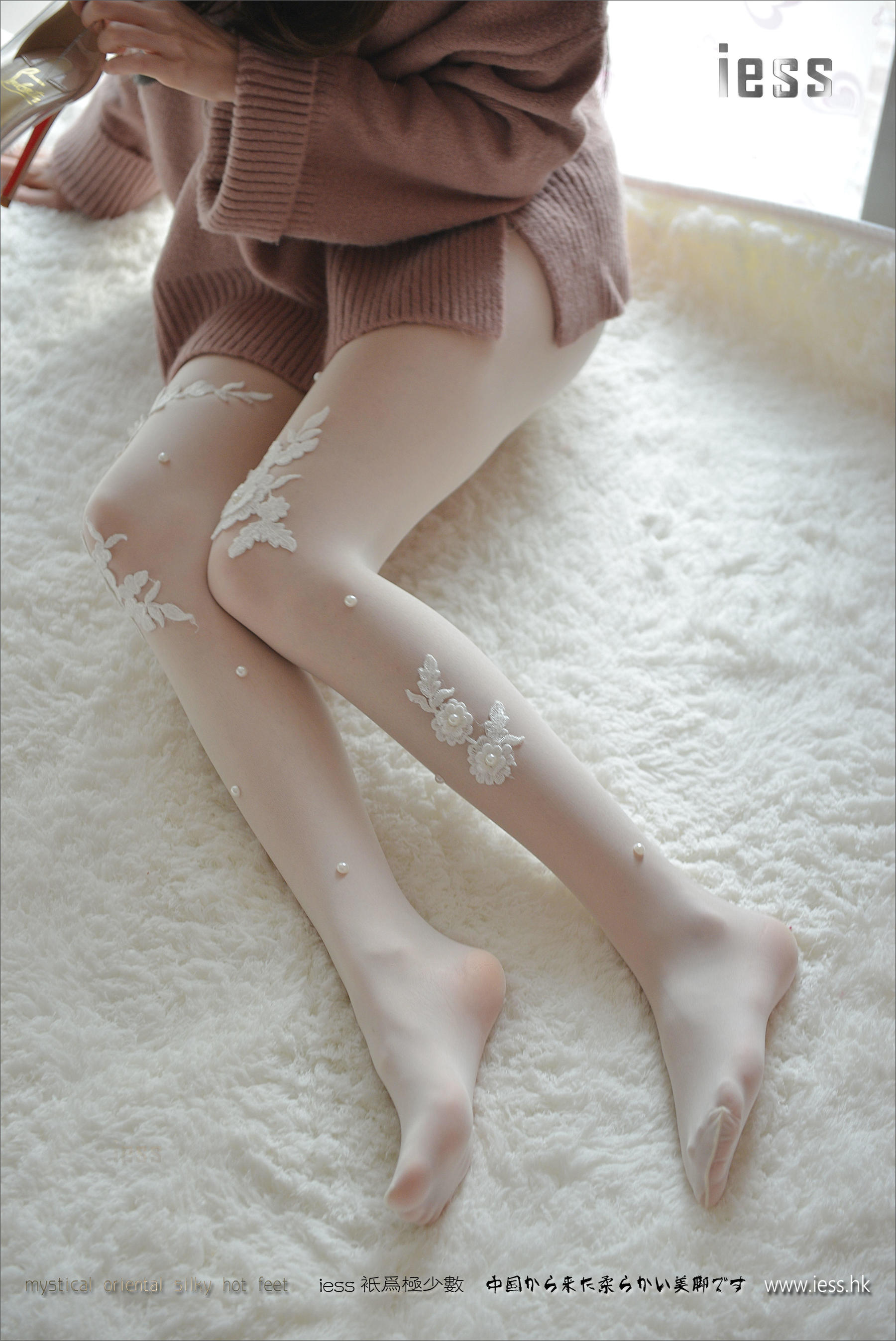 丝足便当083 佳佳 《雪莲花》[IESS异思趣向]