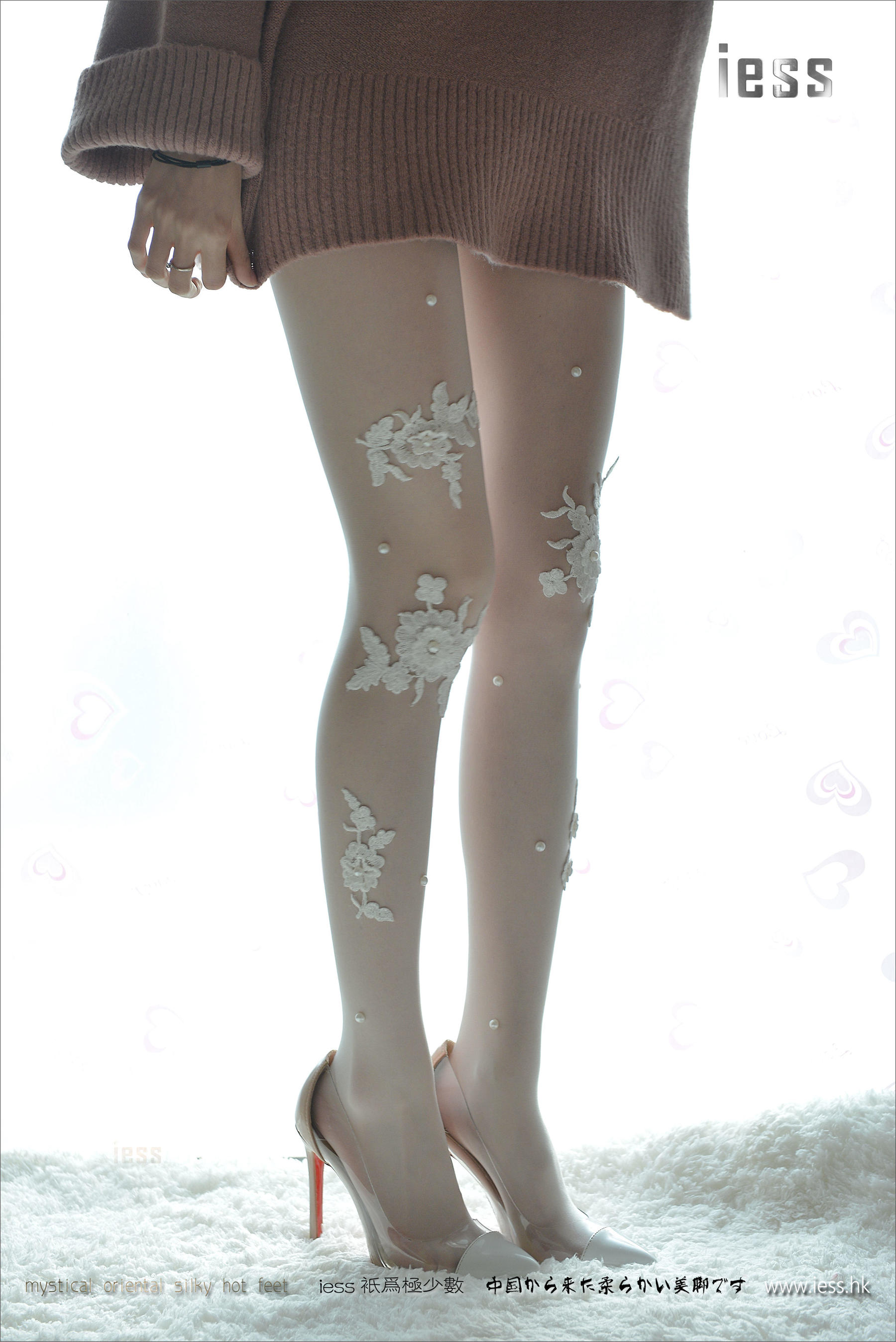 丝足便当083 佳佳 《雪莲花》[IESS异思趣向]