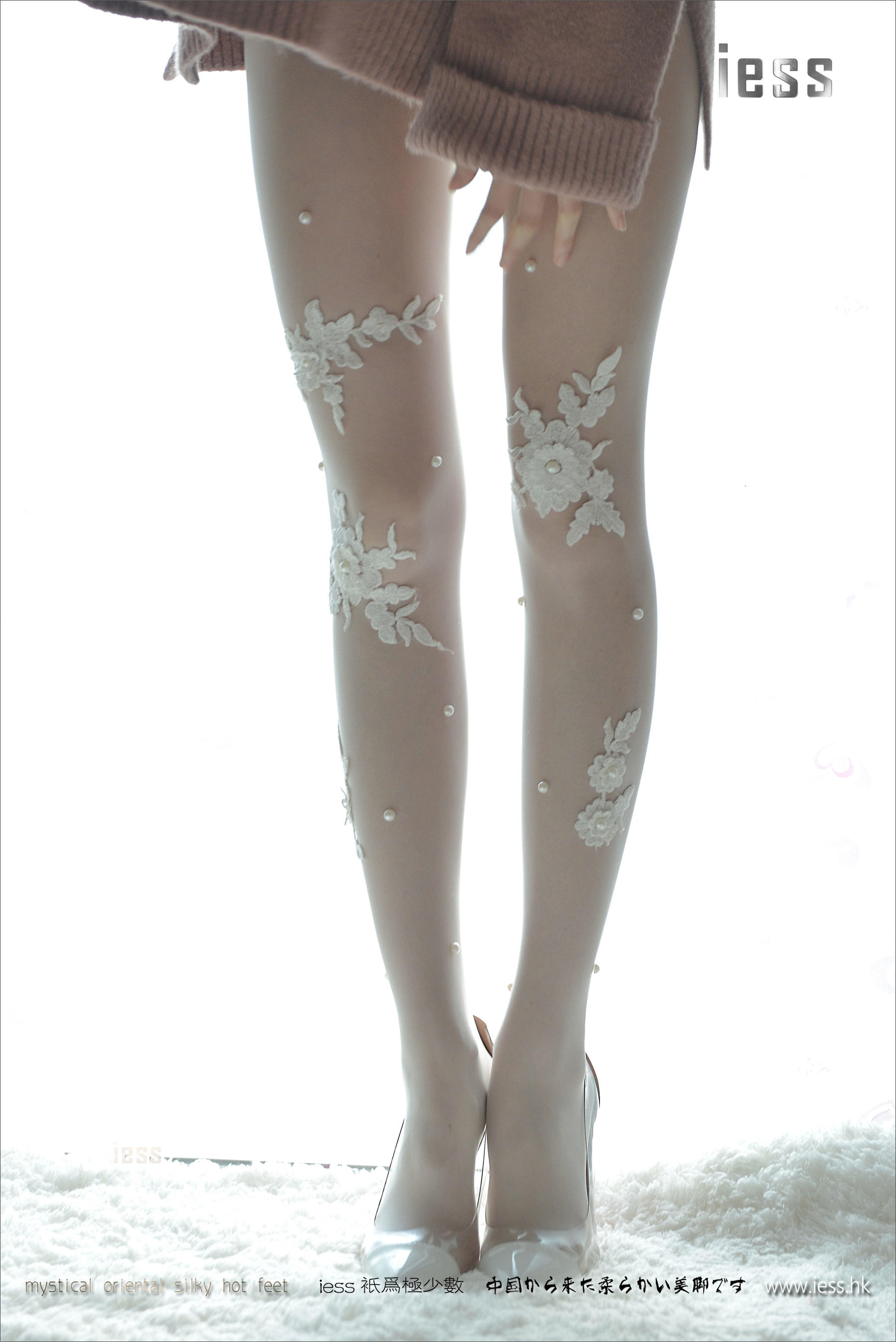 丝足便当083 佳佳 《雪莲花》[IESS异思趣向]