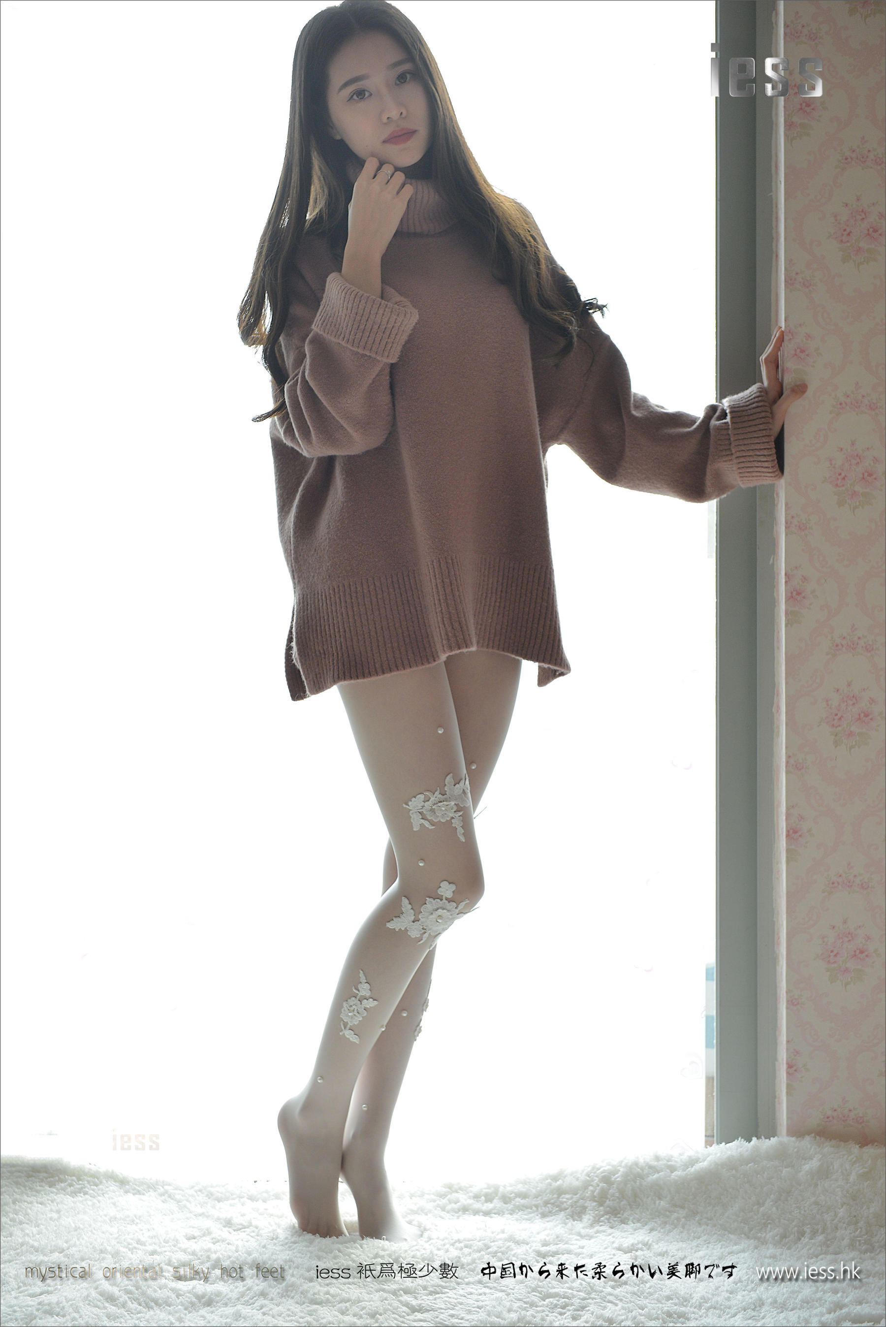 丝足便当083 佳佳 《雪莲花》[IESS异思趣向]