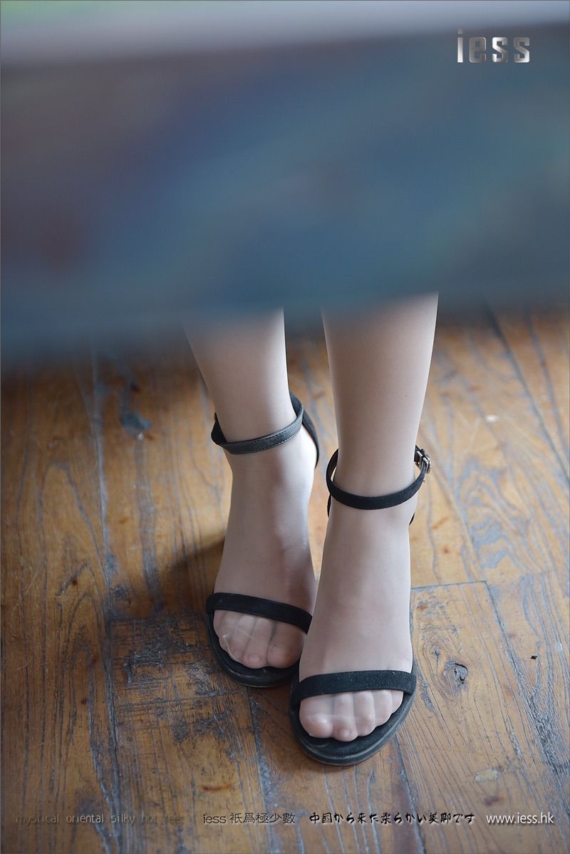 丝足便当118 琪琪 《琪琪的超薄肉丝足底》[IESS异思趣向]