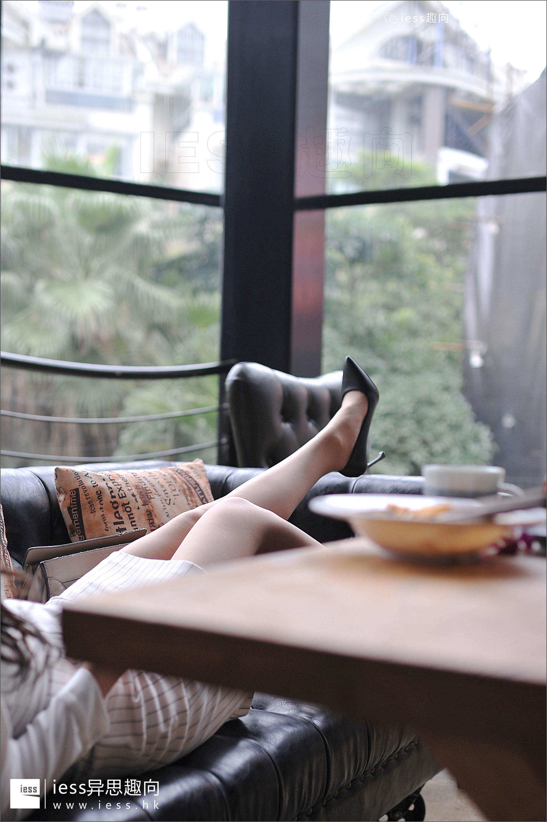 丝足便当119 潇潇 《黑丝女神的肉丝秀 》[IESS异思趣向]