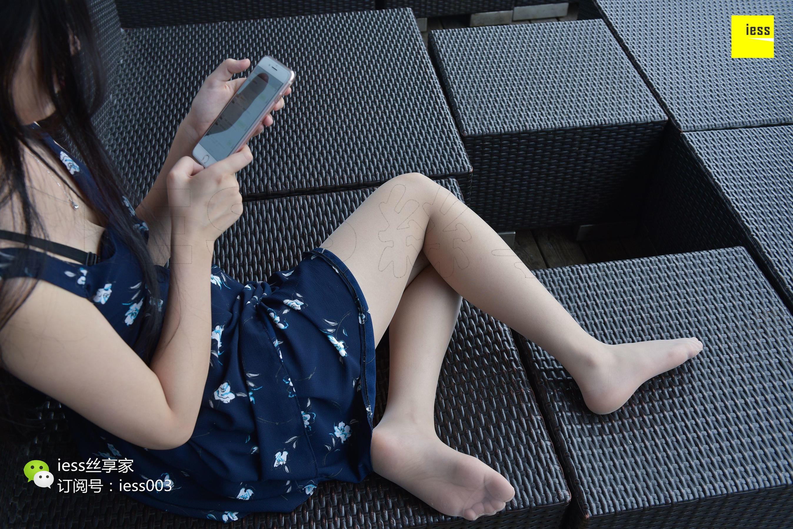 丝享家022 欣欣 《嘿！在星巴克晒太阳的姑娘》[IESS异思趣向]