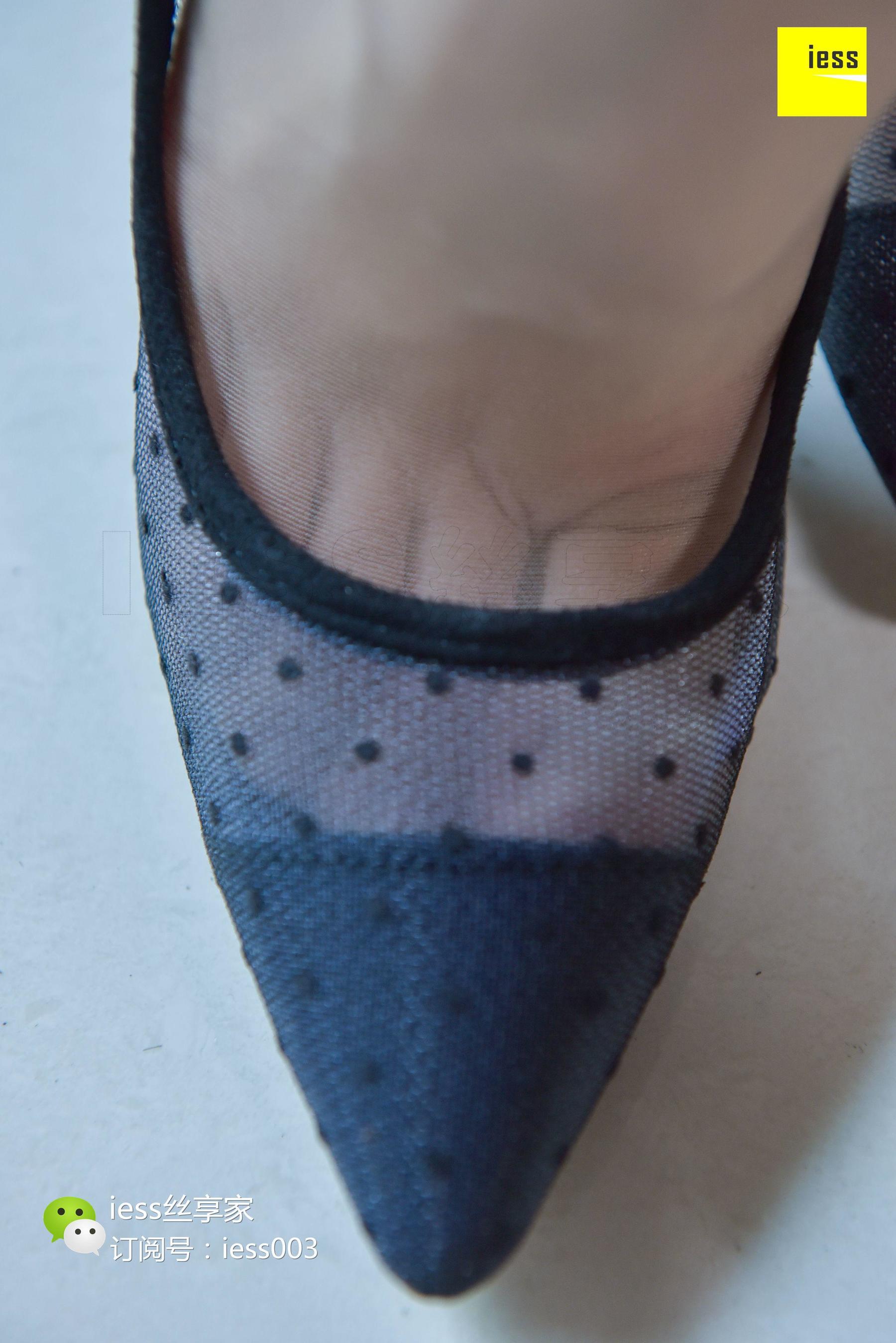 丝享家087 君君 《肉丝波点性感高跟》[IESS异思趣向]