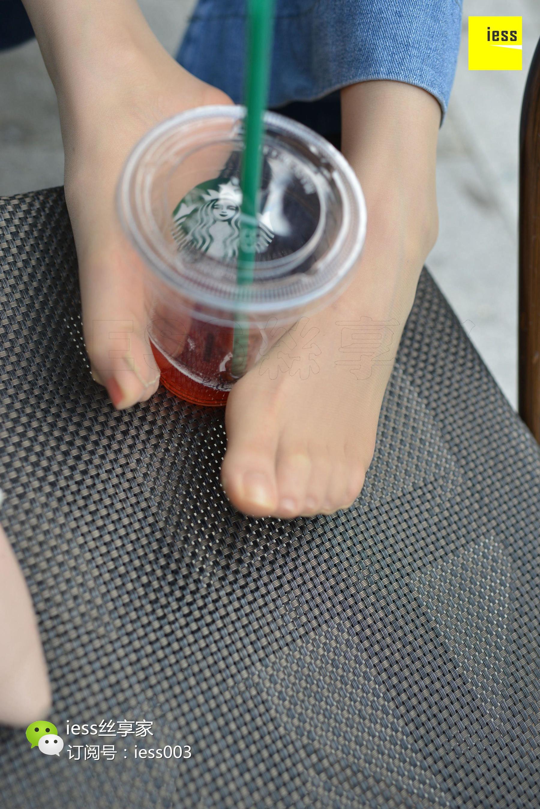 丝享家094  佳爷《请放开那杯星巴克》[IESS异思趣向]