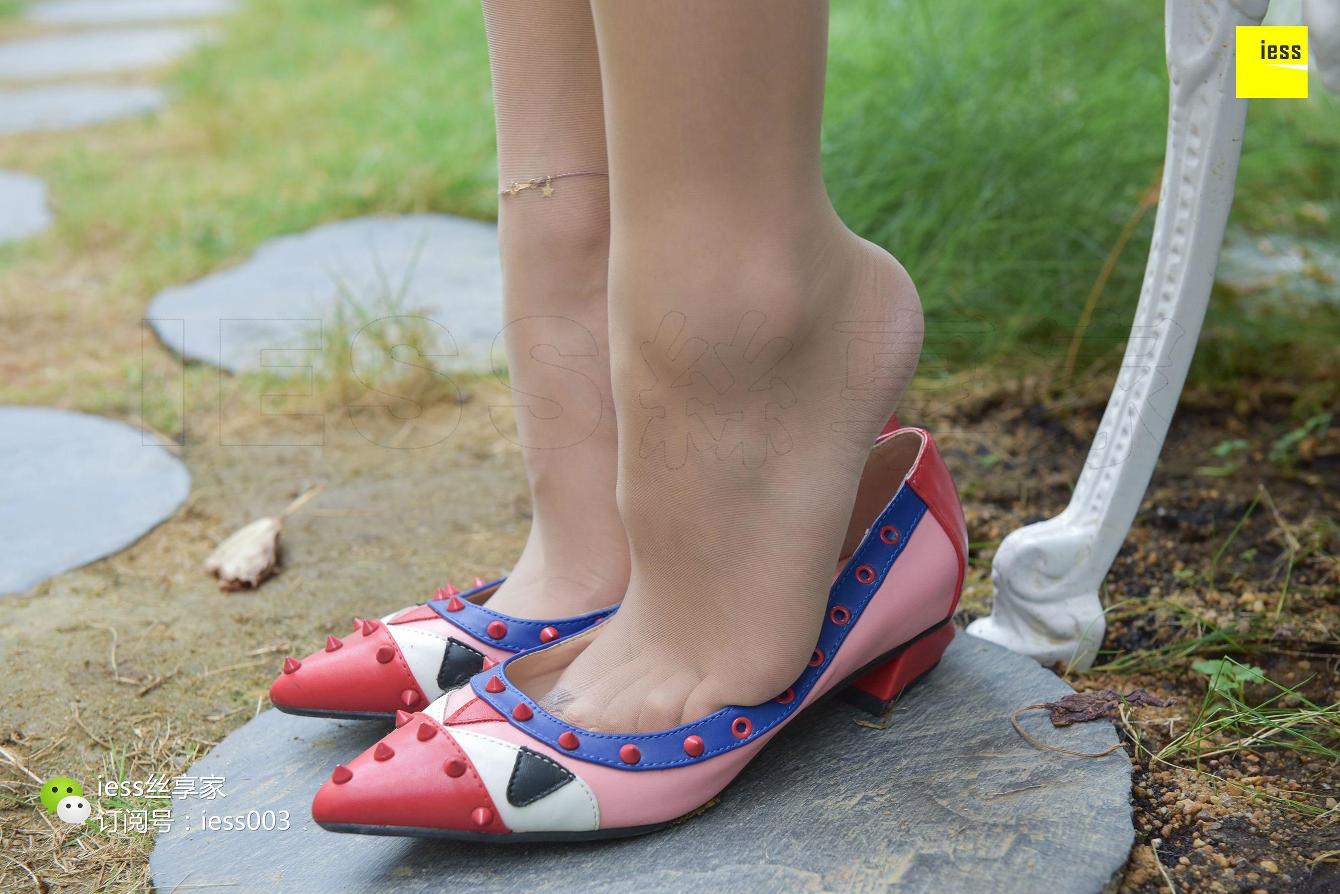 丝享家098 桂秋 《小怪兽红裙肉丝》[IESS异思趣向]