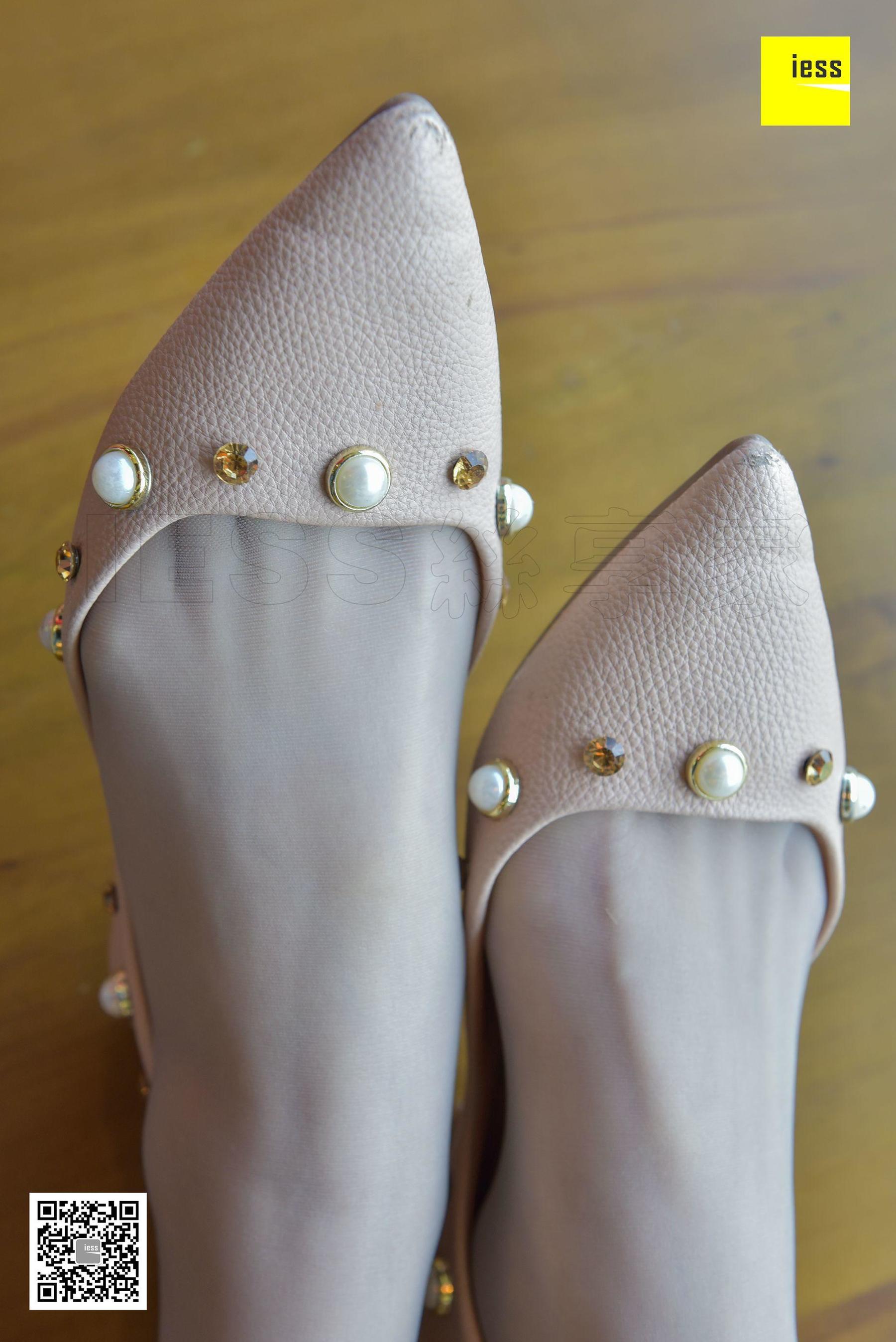 丝享家116 姗姗 《黄发美女的灰丝平底》[IESS异思趣向]