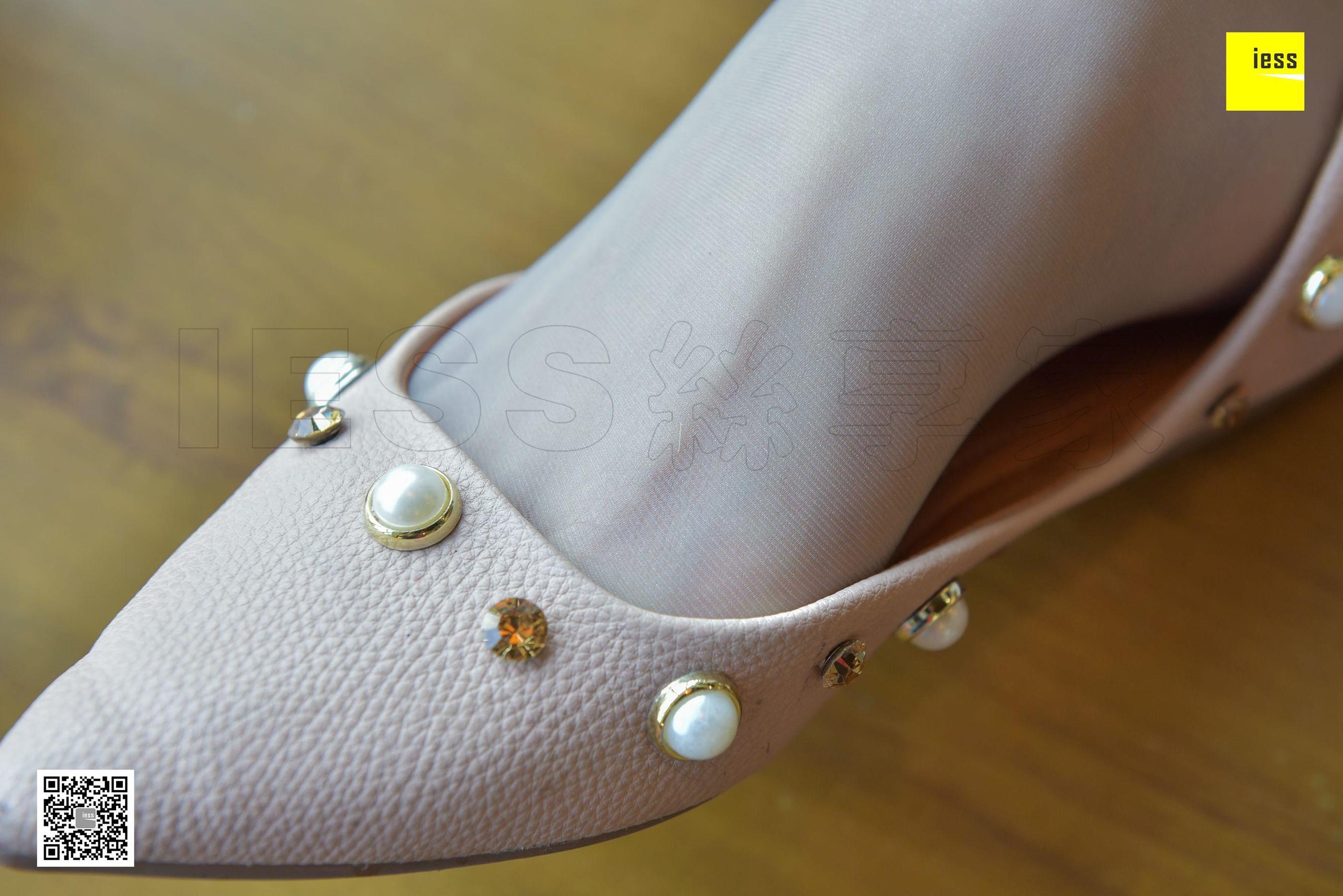 丝享家116 姗姗 《黄发美女的灰丝平底》[IESS异思趣向]