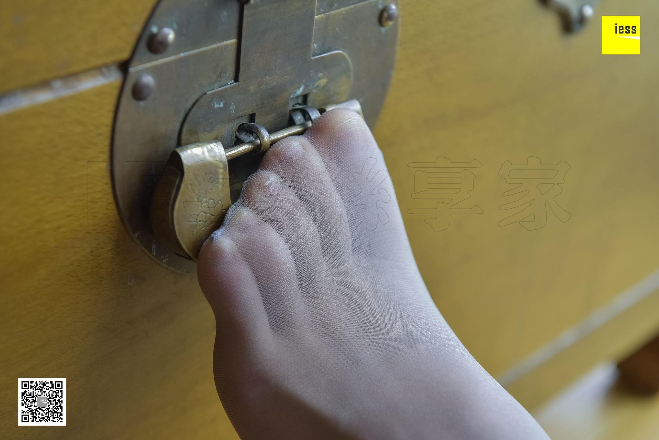 丝享家116 姗姗 《黄发美女的灰丝平底》[IESS异思趣向]