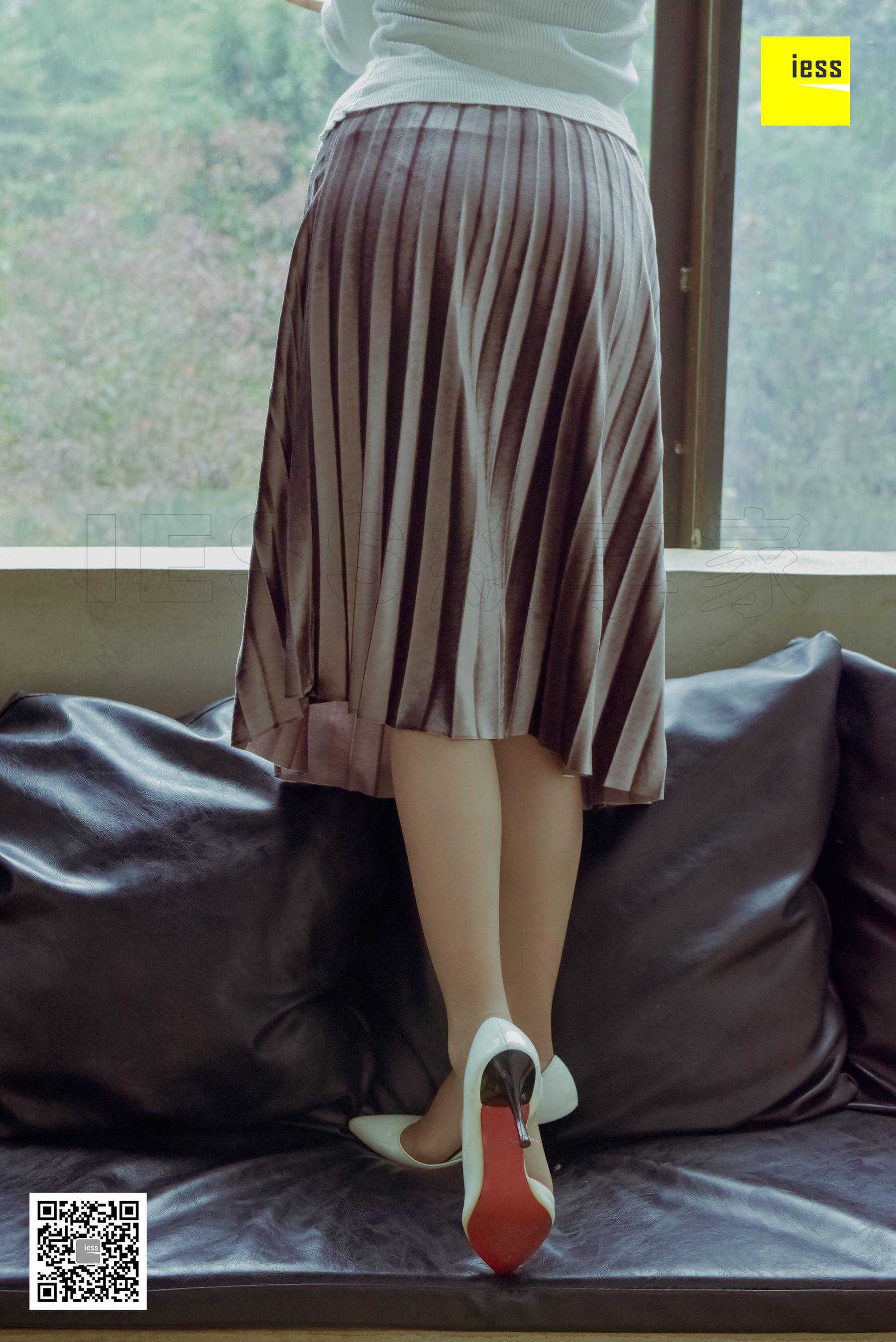 丝享家117 秋秋 《绷直的脚撩人的腿》[IESS异思趣向]