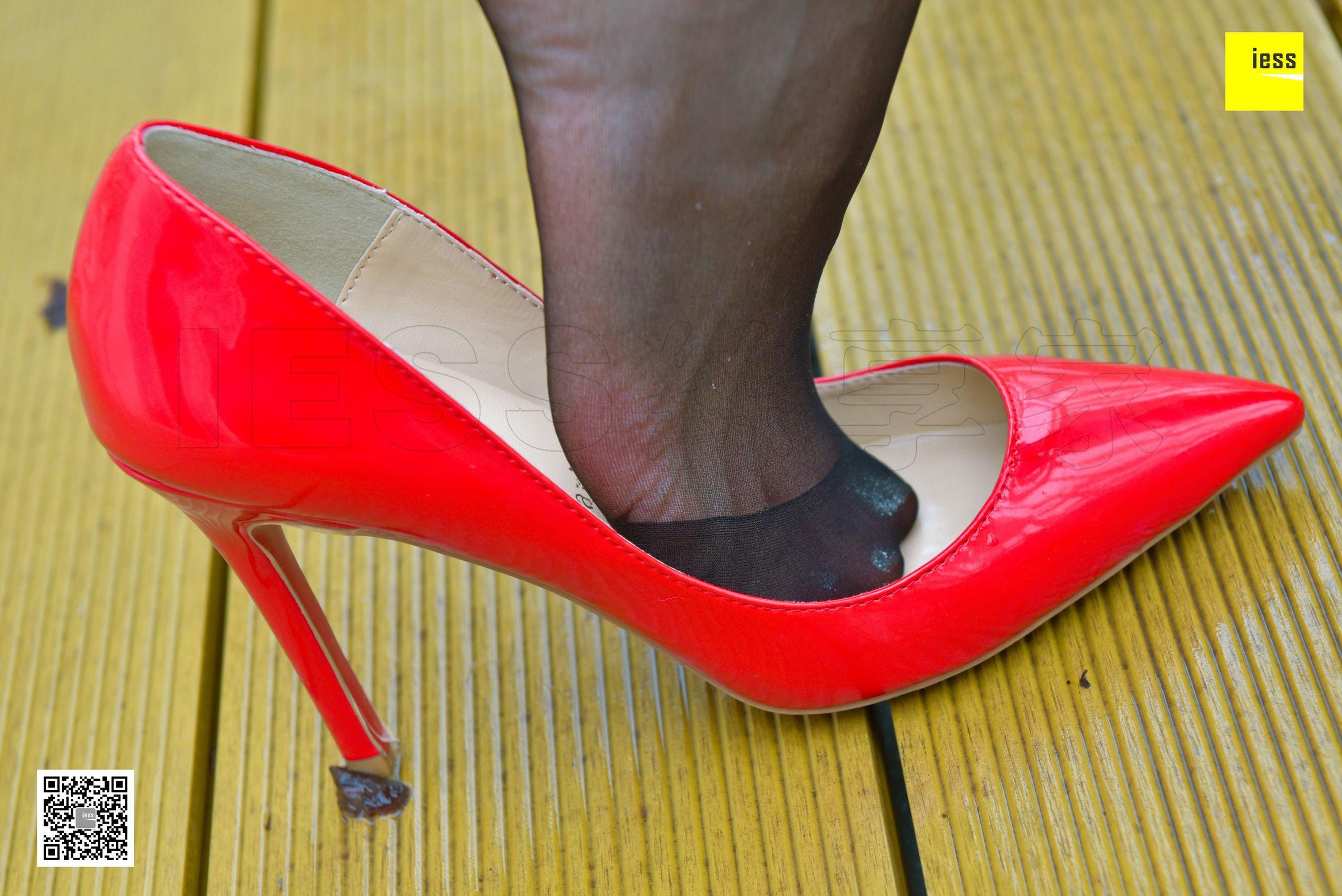 丝享家120 君君 《脚尖加固的黑丝》[IESS异思趣向]