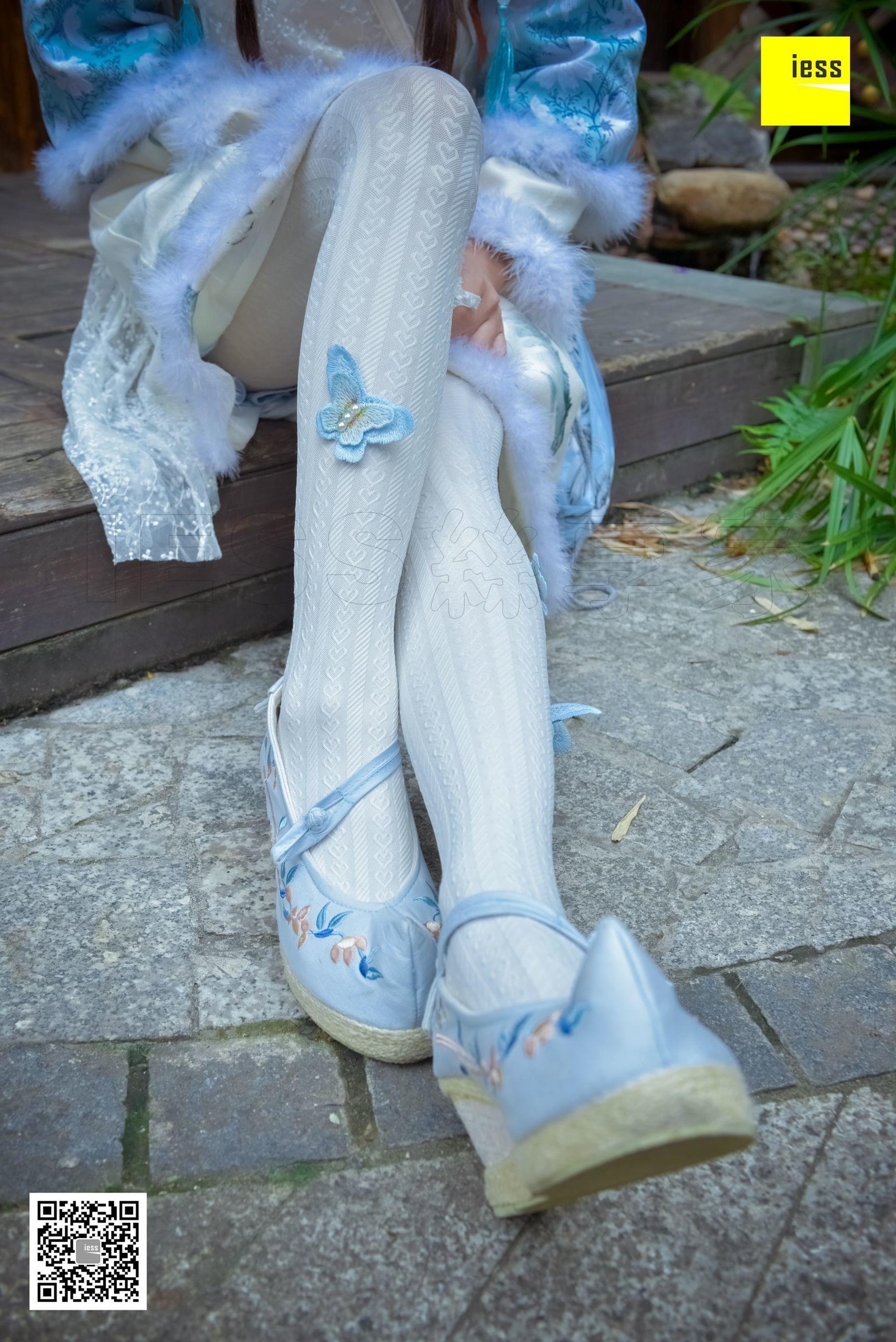 丝享家122 木木 《汉服绣花鞋白色袜》[IESS异思趣向]