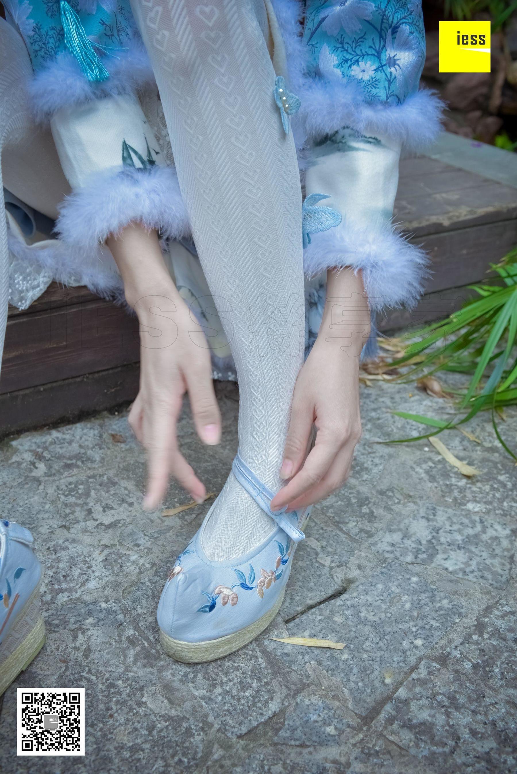 丝享家122 木木 《汉服绣花鞋白色袜》[IESS异思趣向]