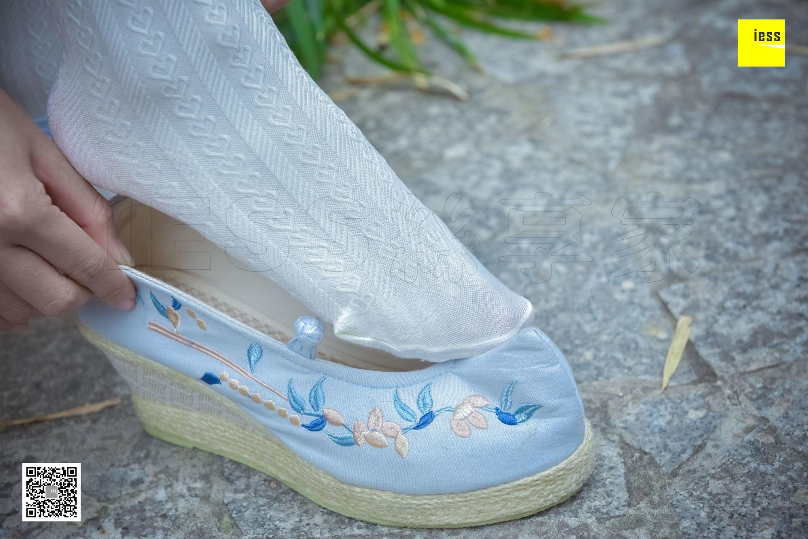 丝享家122 木木 《汉服绣花鞋白色袜》[IESS异思趣向]