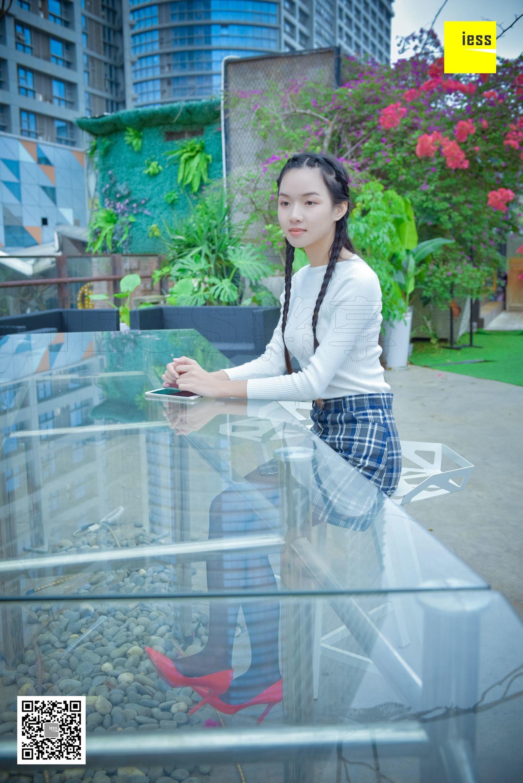 丝享家139 木木 《脚尖加固黑丝》[IESS异思趣向]