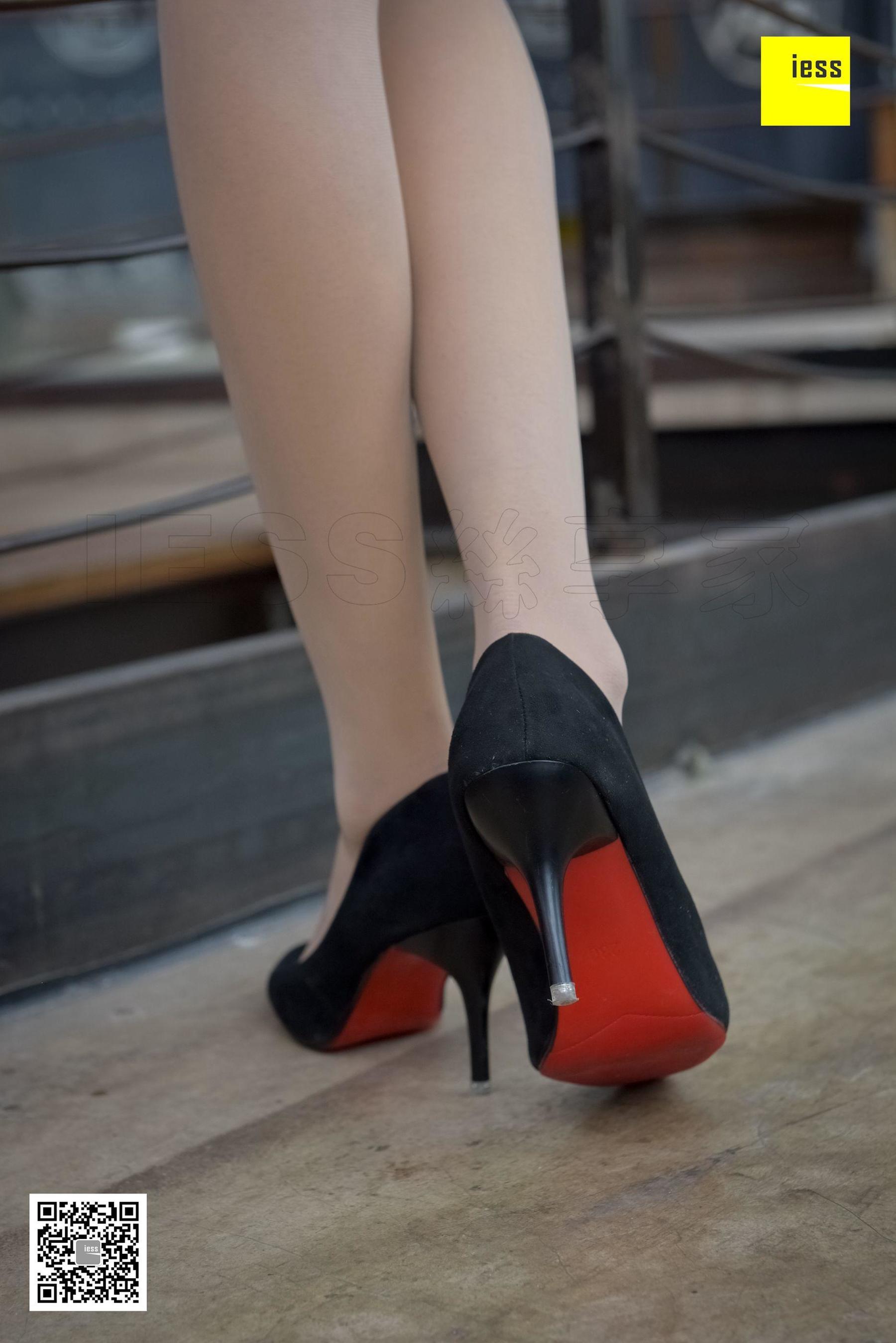 丝享家142 永英 《软妹肉丝小细腿》[IESS异思趣向]