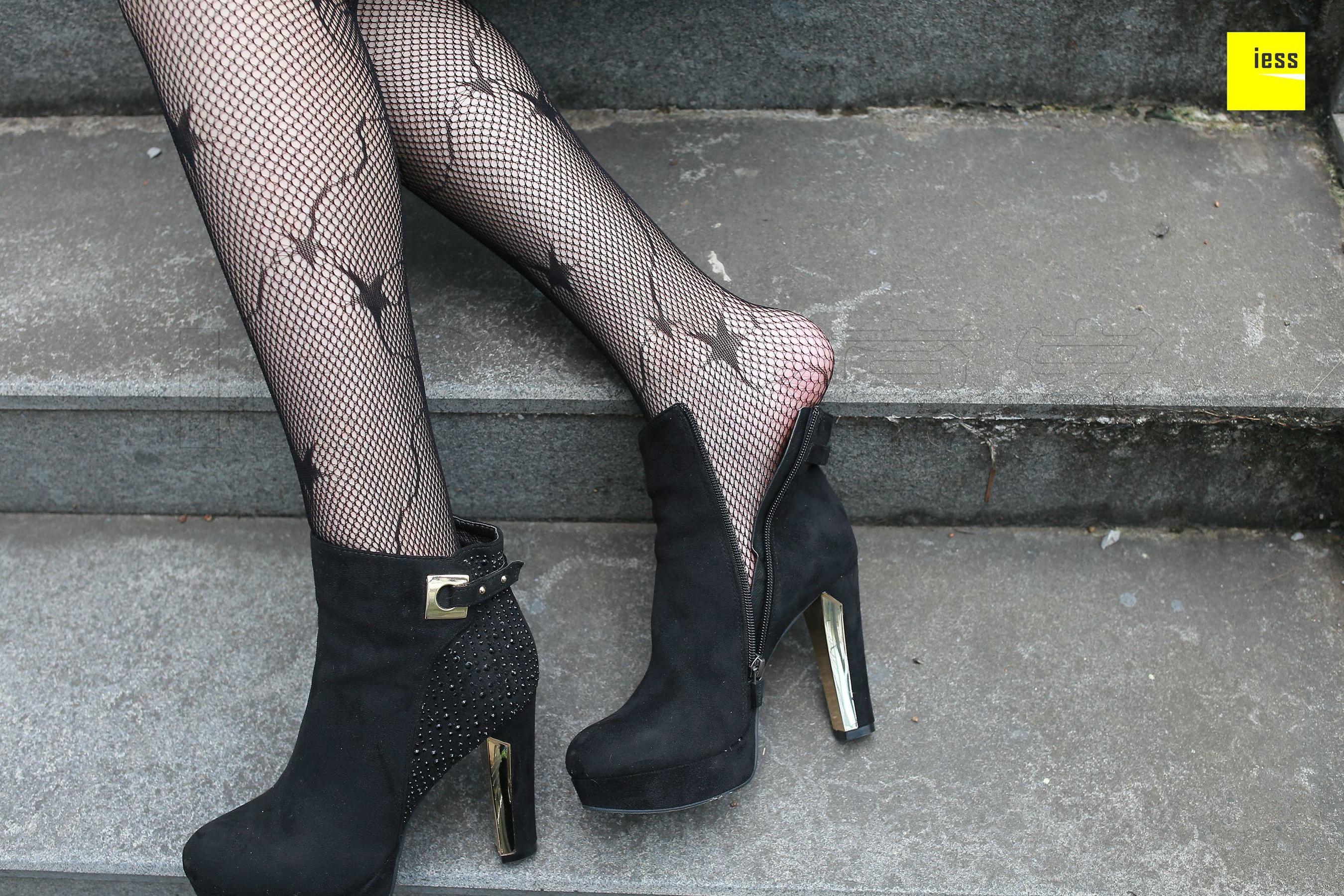 紫紫《星星网袜与短靴》 [异思趣向IESS] 丝享家158