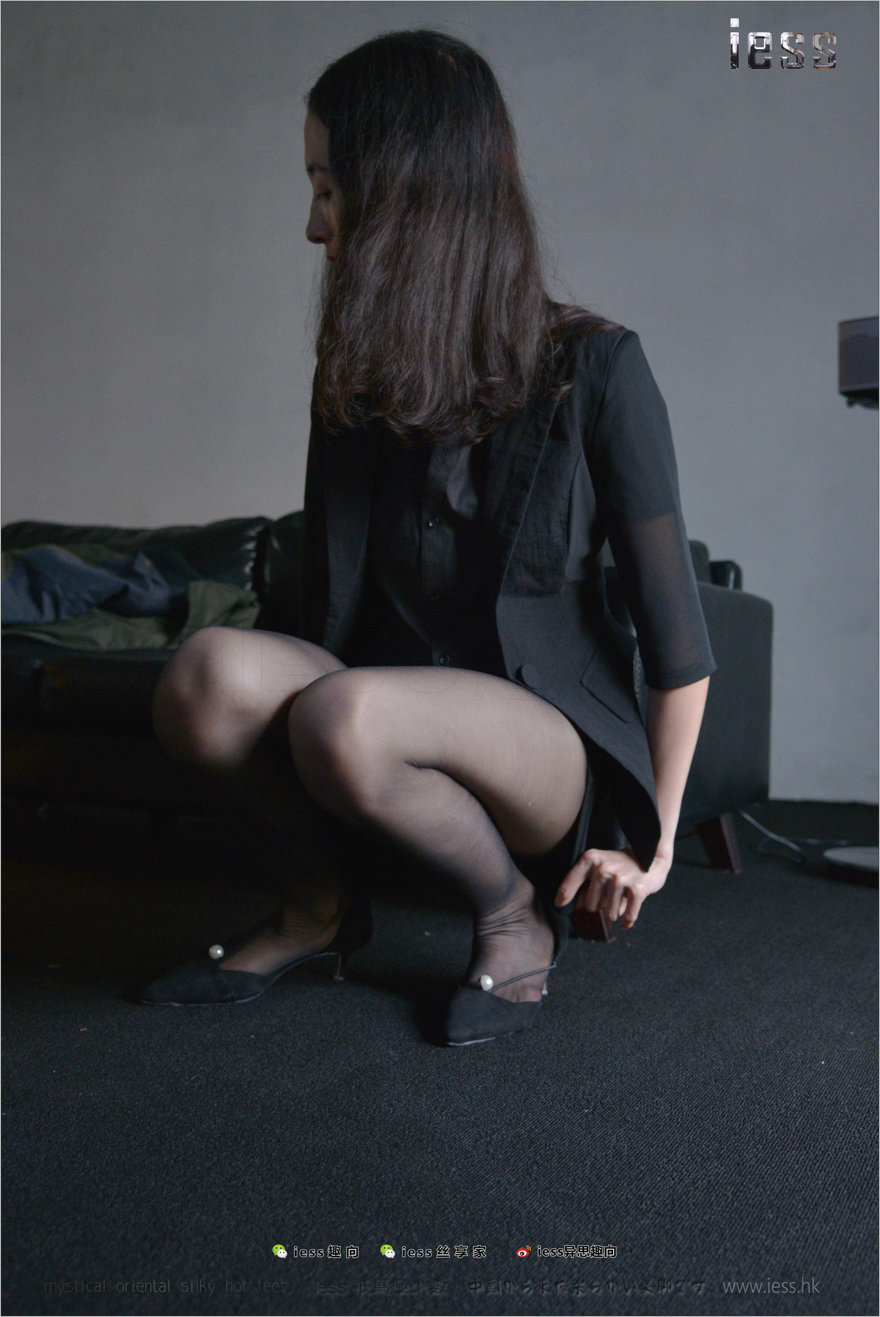 小莫《小莫的暗调黑丝④》 [异思趣向IESS] 丝足便当193