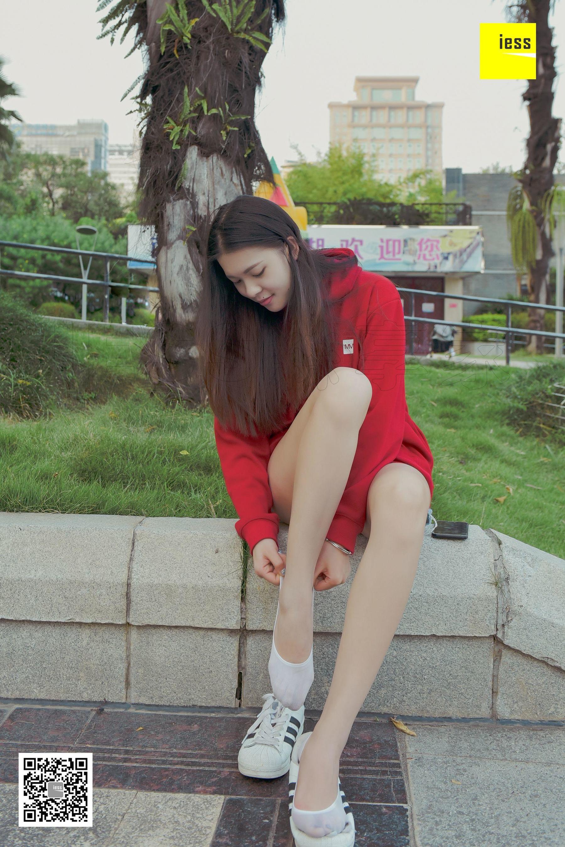 七七《卫衣与白色船袜》 [异思趣向IESS] 丝享家159