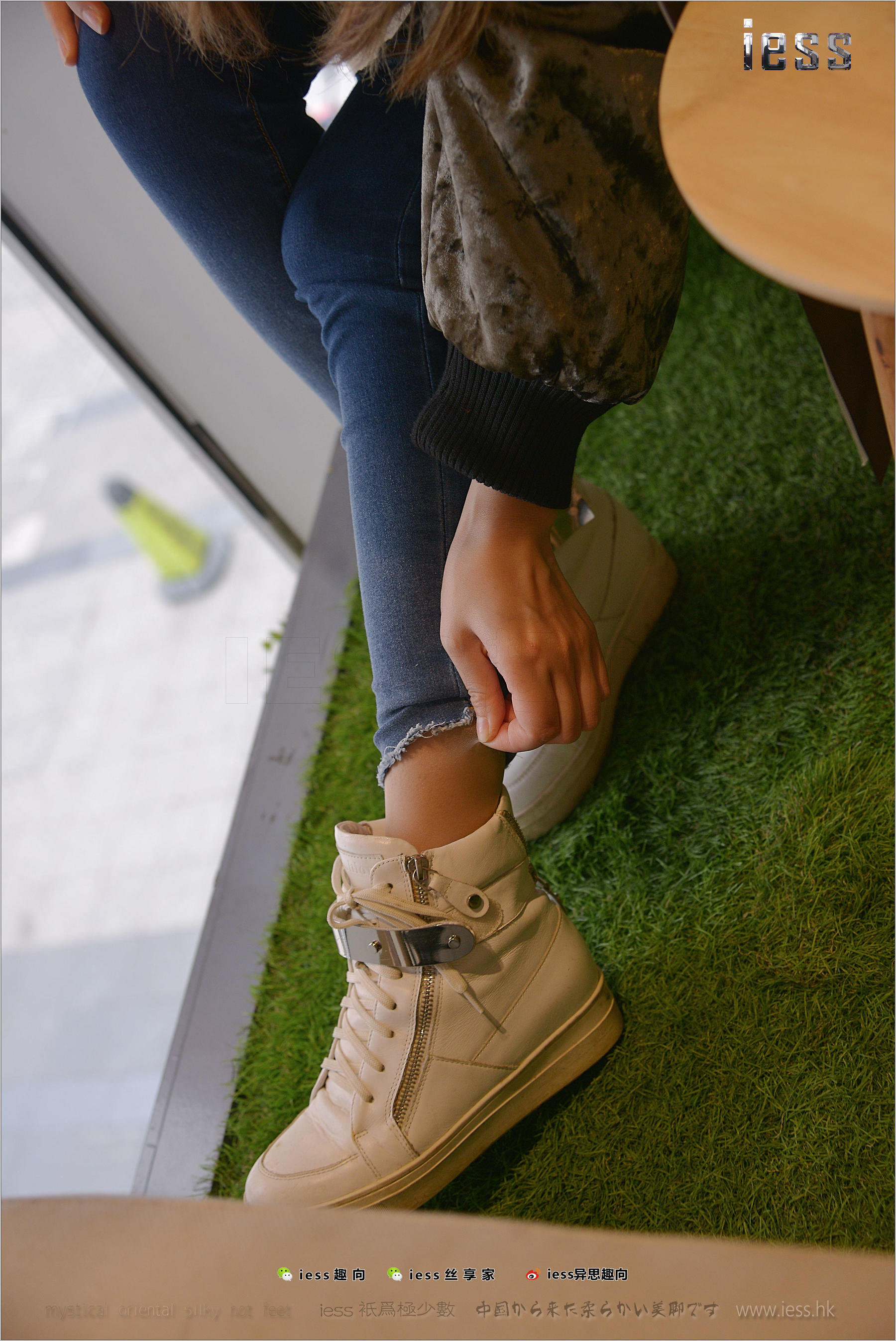 小捷《爱的双重奏①》[异思趣向IESS] 丝足便当194