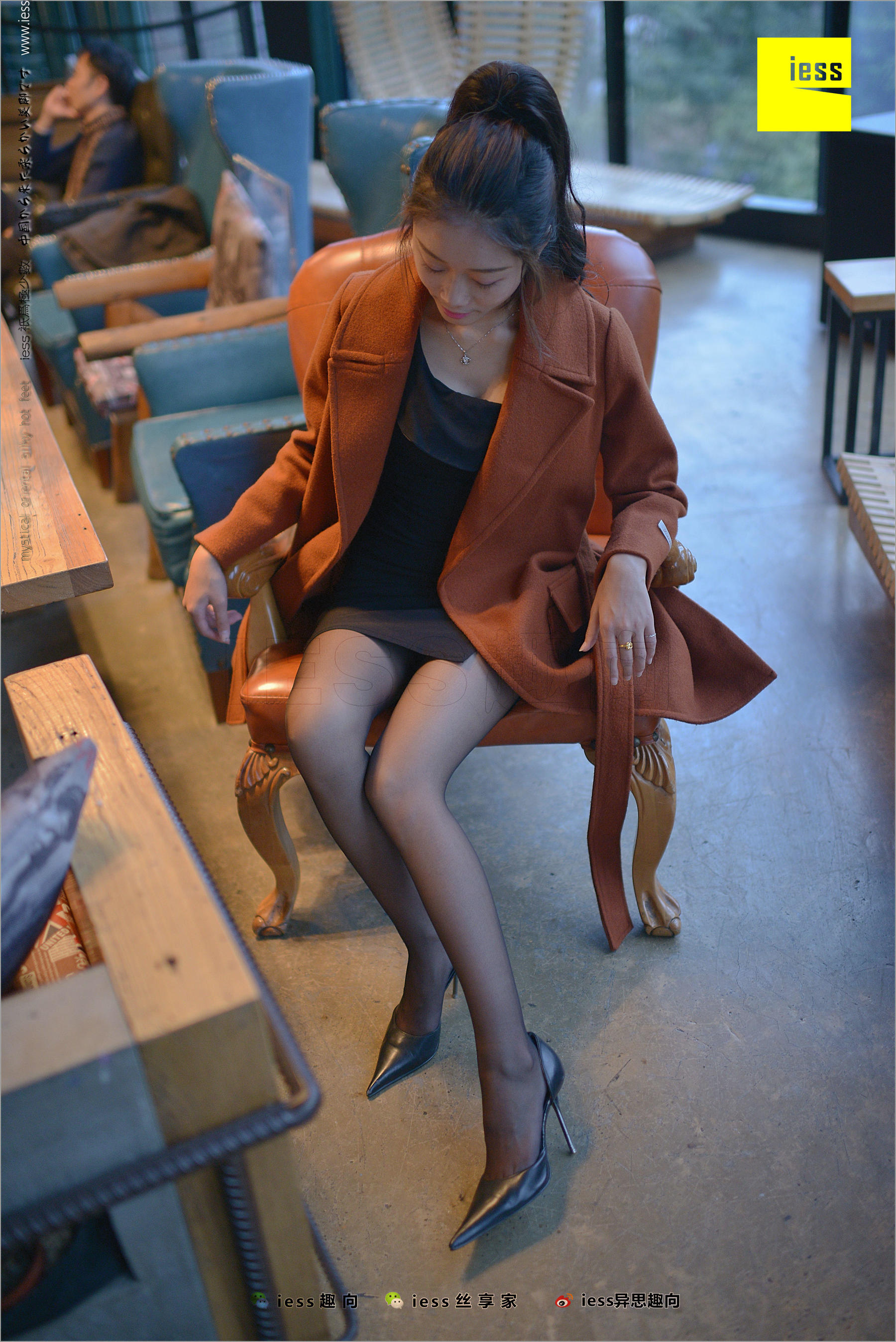 小黑妹静静《小黑妞的黑丝美腿》 [异思趣向IESS] 丝足便当209