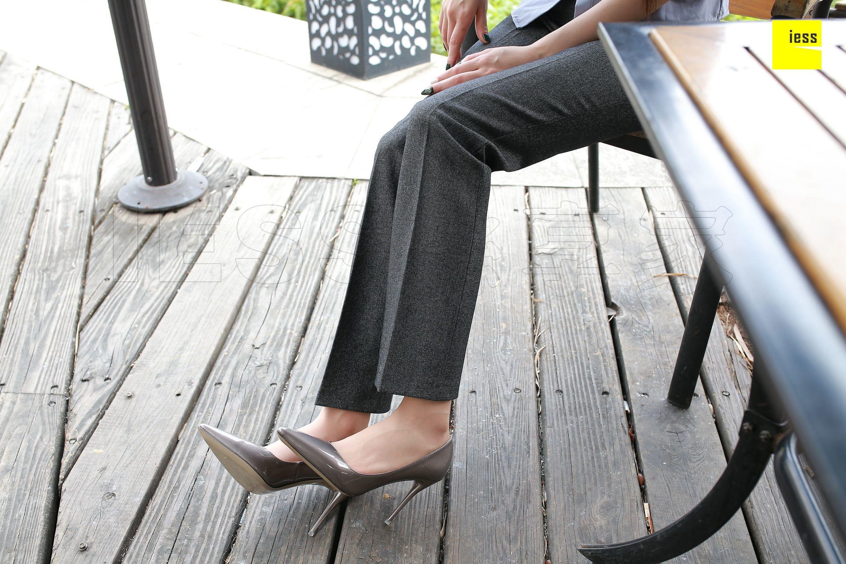 双双《御姐短丝西装裤》 [异思趣向IESS] 丝享家231