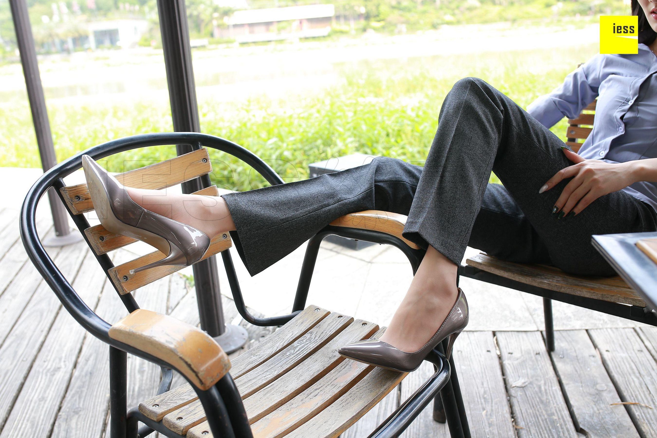 双双《御姐短丝西装裤》 [异思趣向IESS] 丝享家231