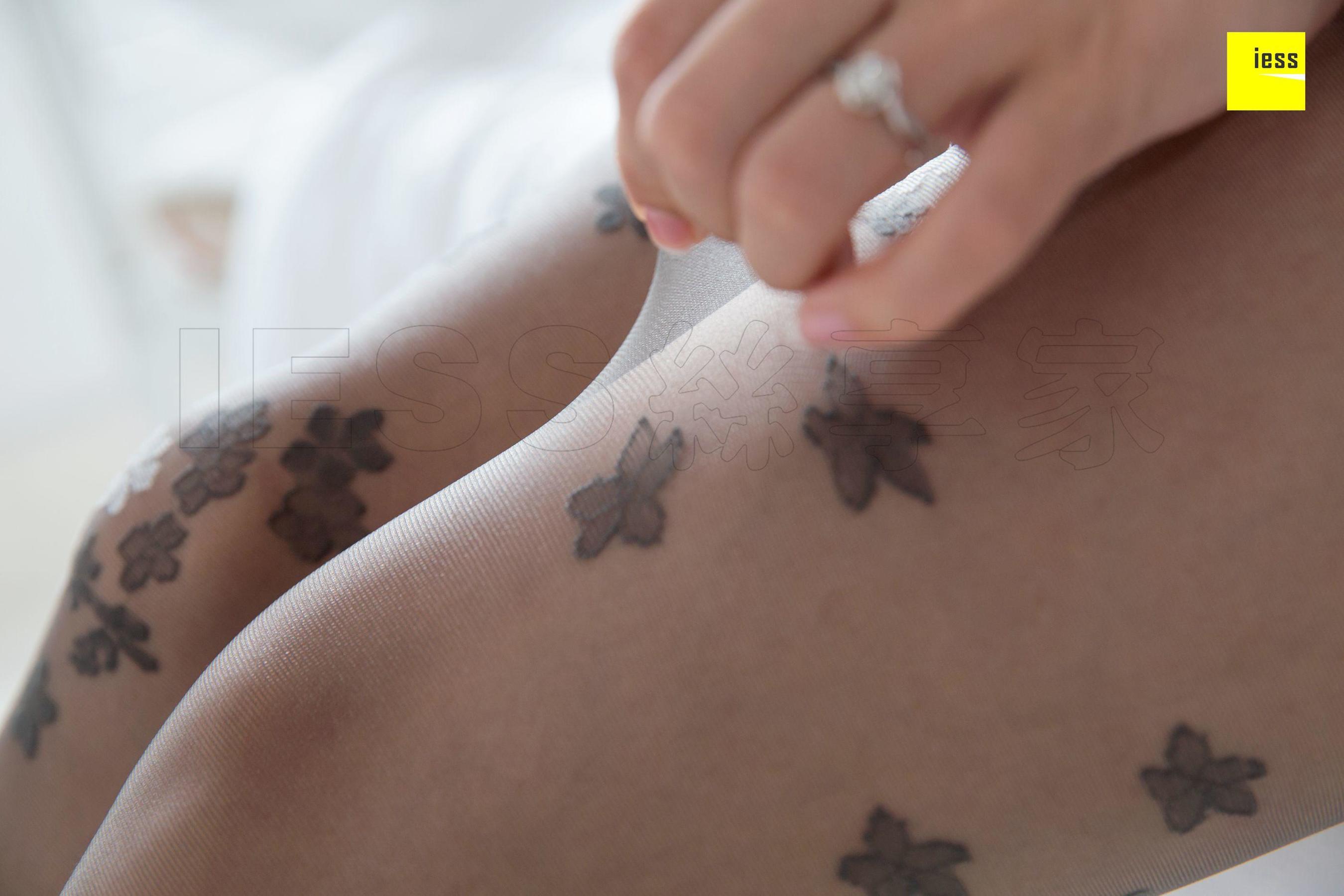 辣妈（君君）《辣妈花朵灰丝》 [异思趣向IESS] 丝享家259