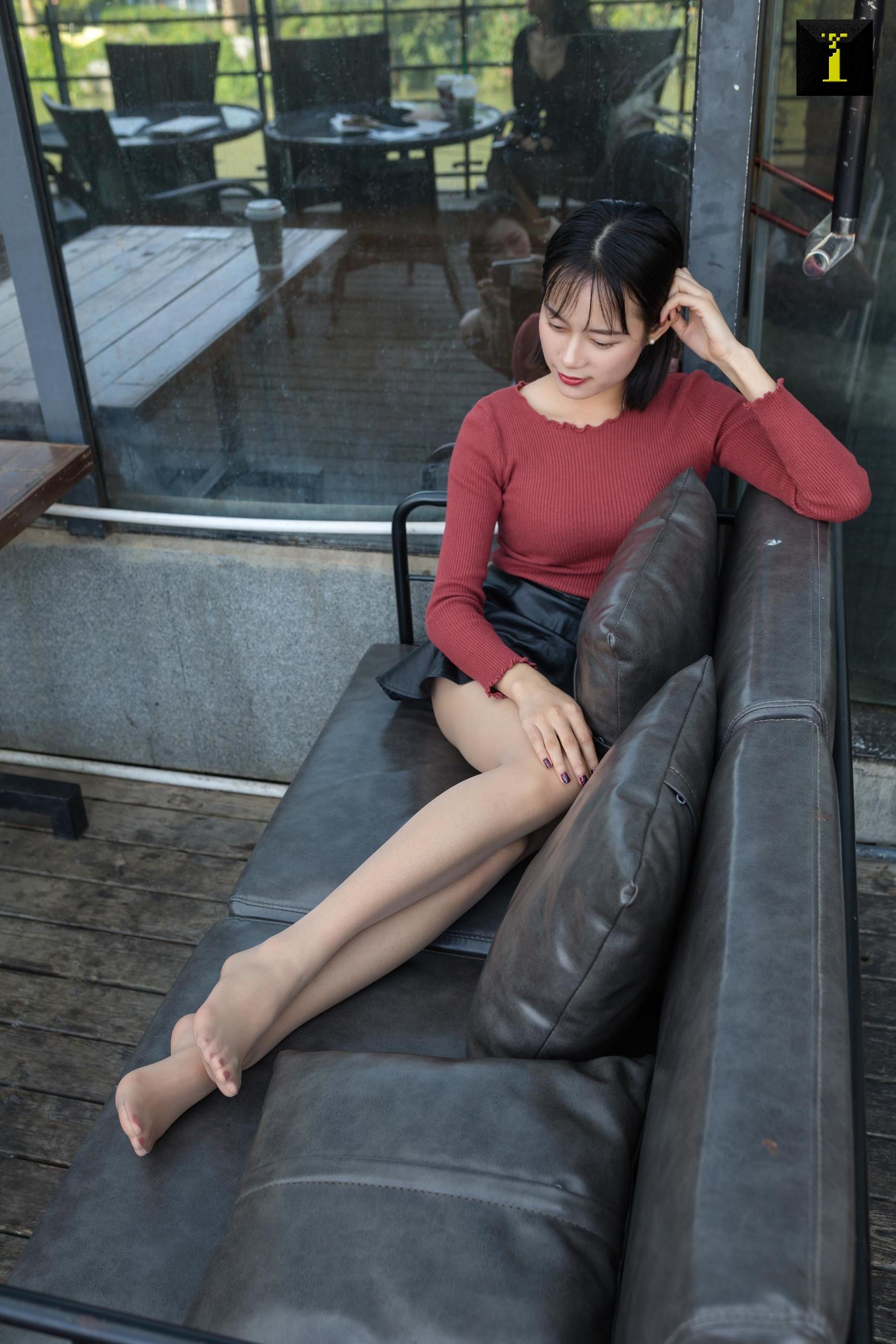 [异思趣向IESS] 小小 《小小的黑色皮裙》