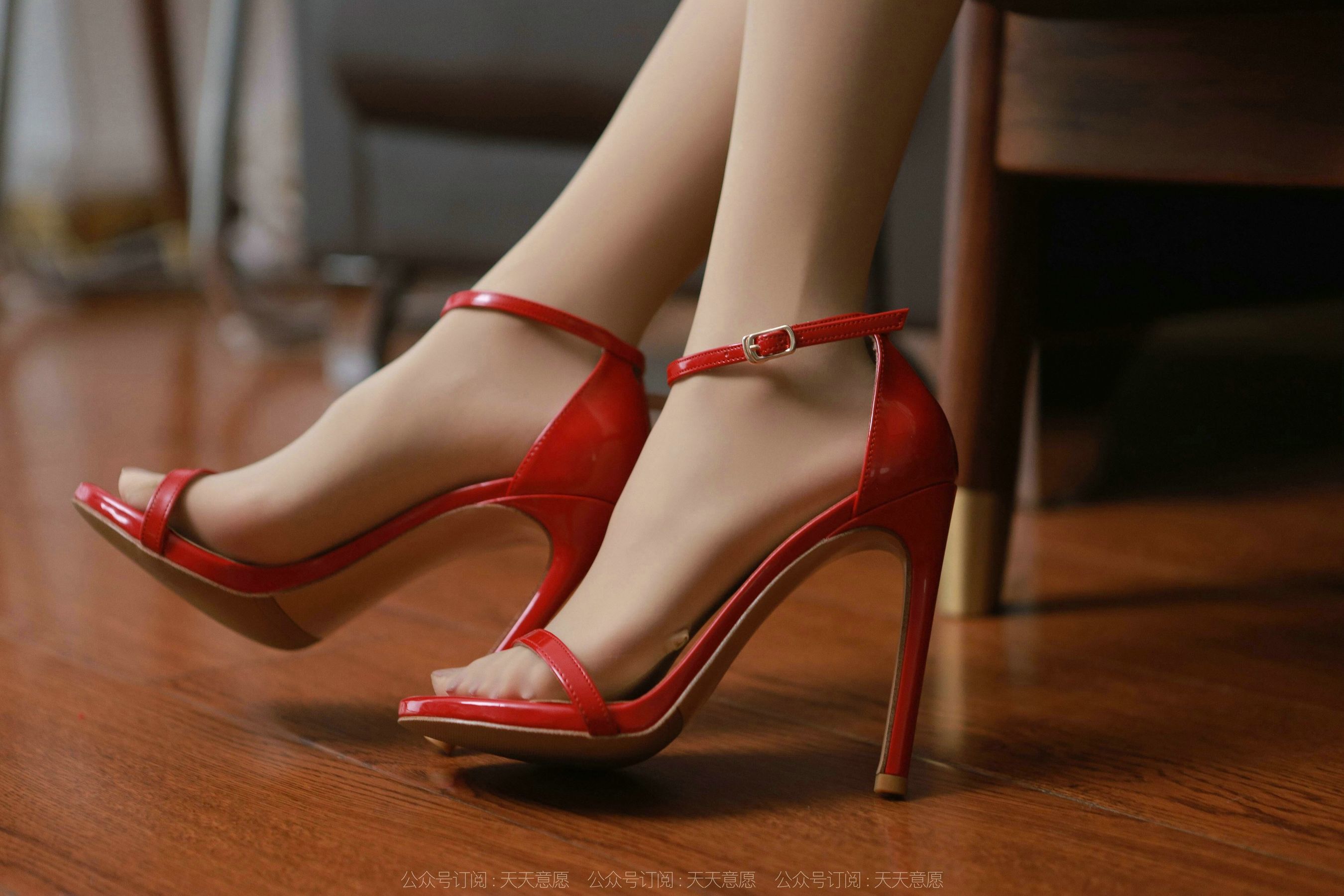 [IESS异思趣向] 模特：美子 《红色》