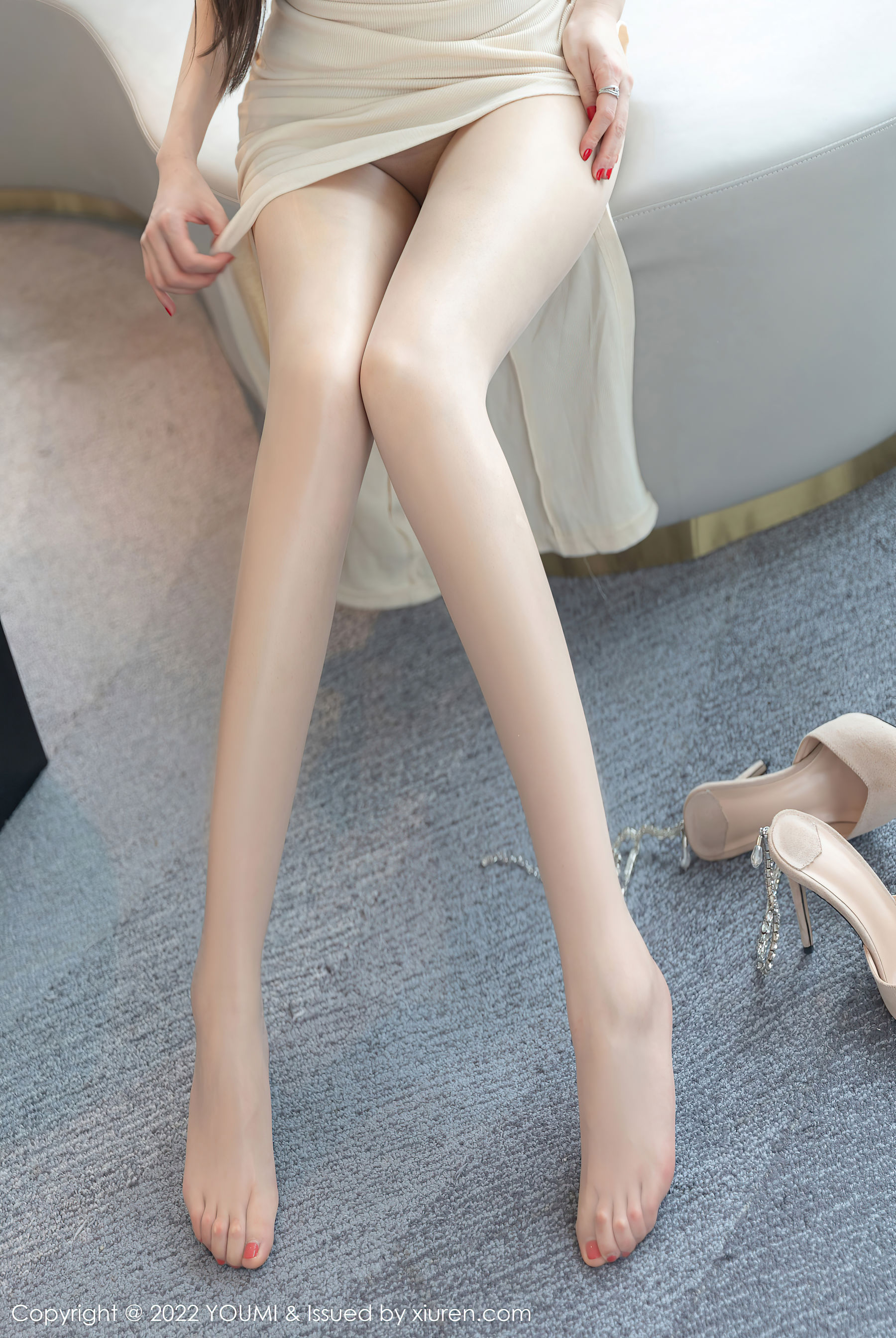 [尤蜜荟YouMi] Vol.813 奶瓶土肥圆矮挫丑黑穷