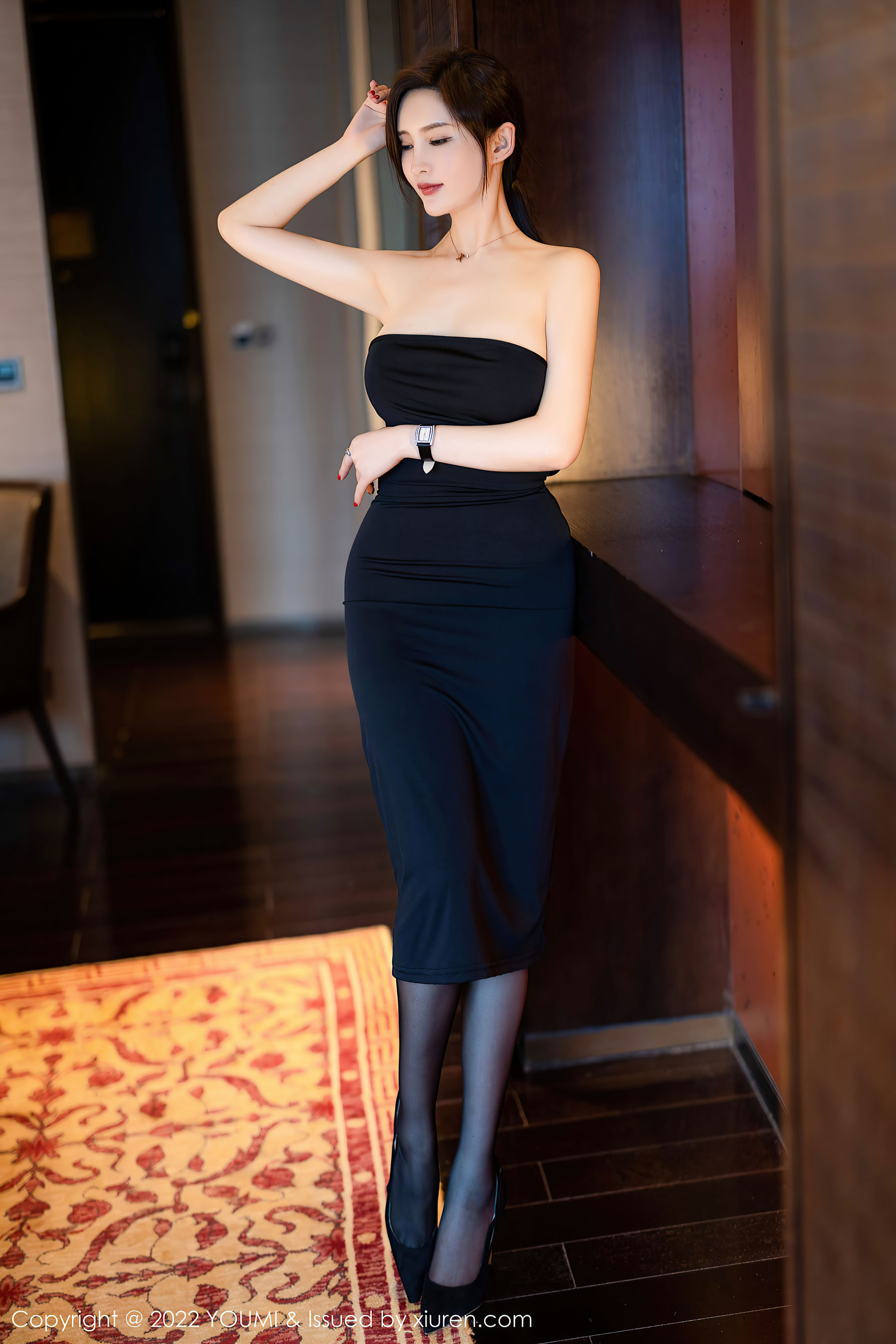 尤蜜荟YouMi Vol.817 奶瓶土肥圆矮挫丑黑穷 尤蜜荟YouMi Vol.817 奶瓶土肥圆矮挫丑黑穷